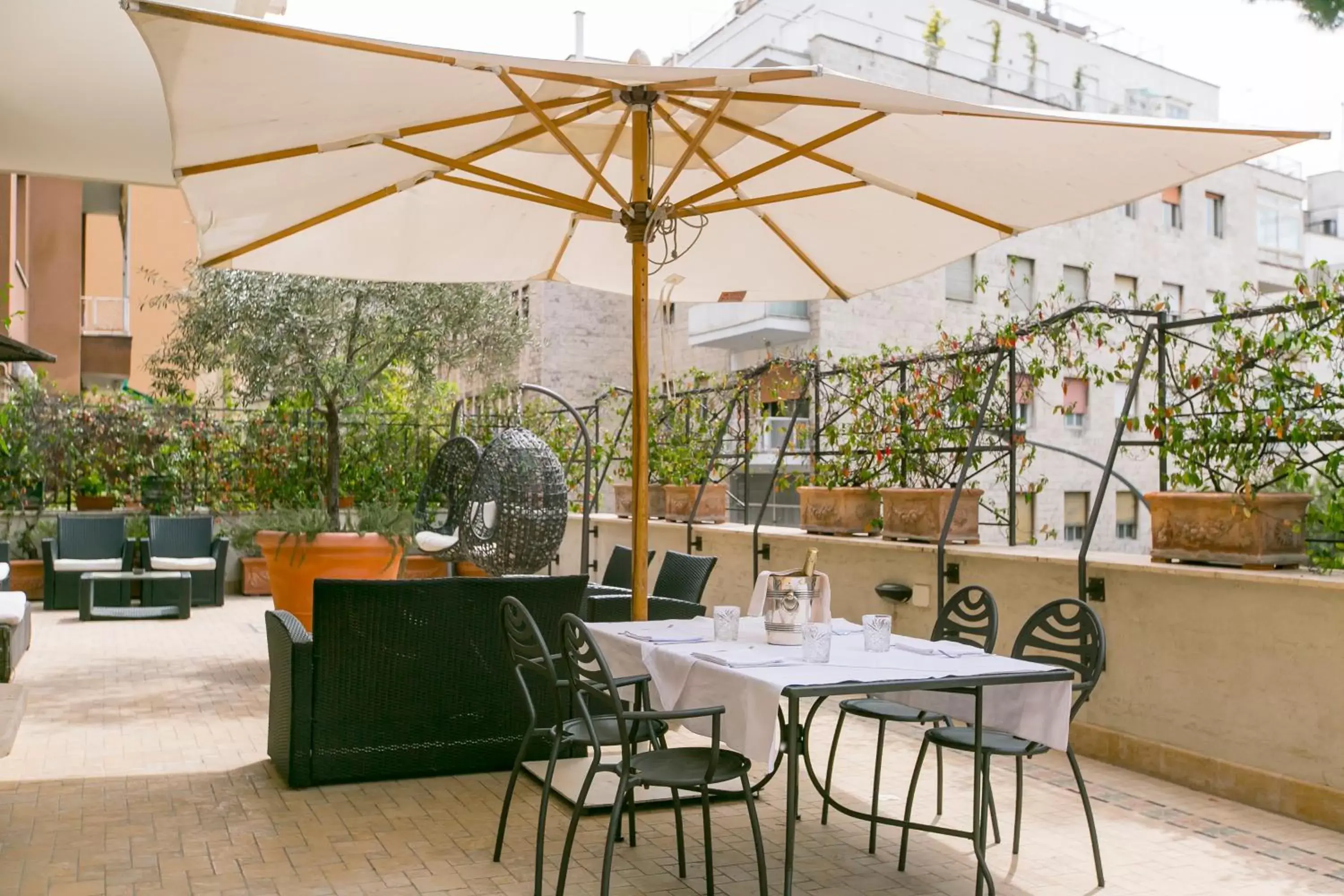 Patio, Restaurant/Places to Eat in Best Western Hotel Rivoli