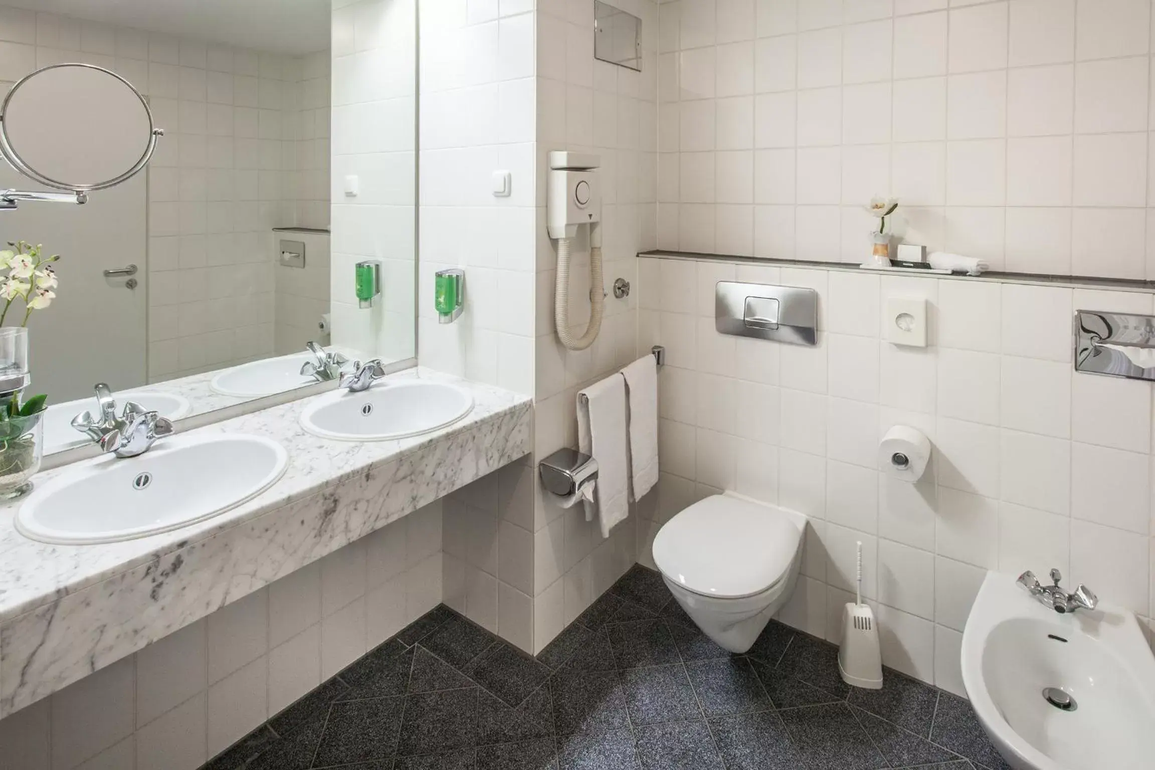 Other, Bathroom in Trip Inn Bristol Hotel Mainz