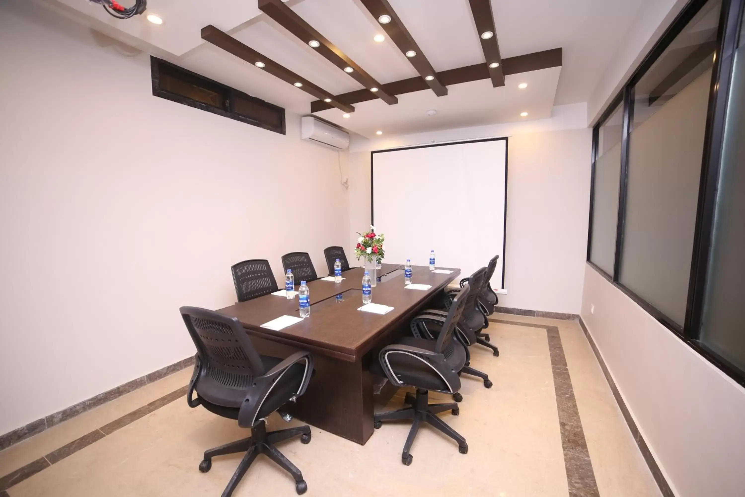Meeting/conference room in Zifan Hotel & Suites
