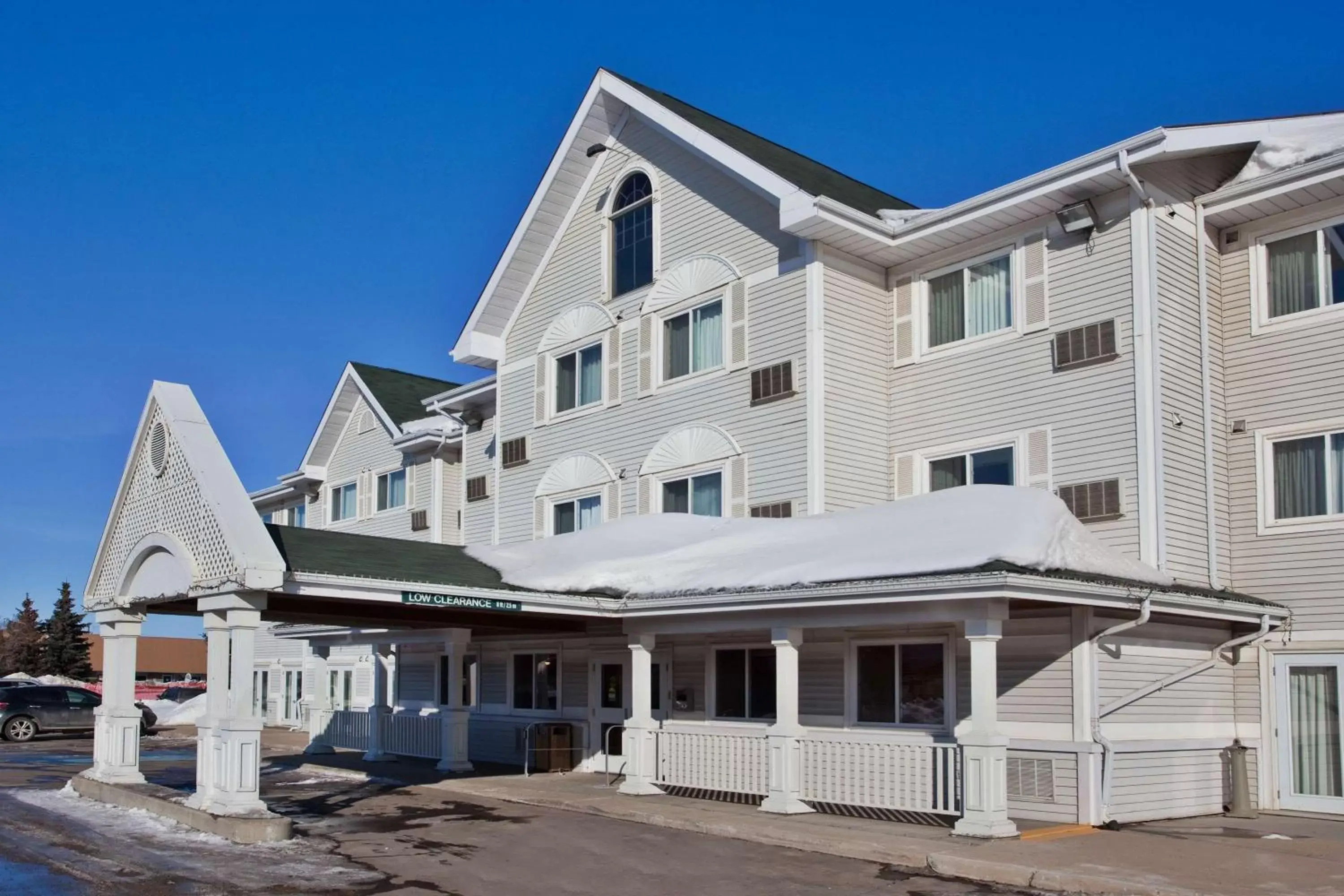 Property Building in Country Inn & Suites by Radisson, Saskatoon, SK