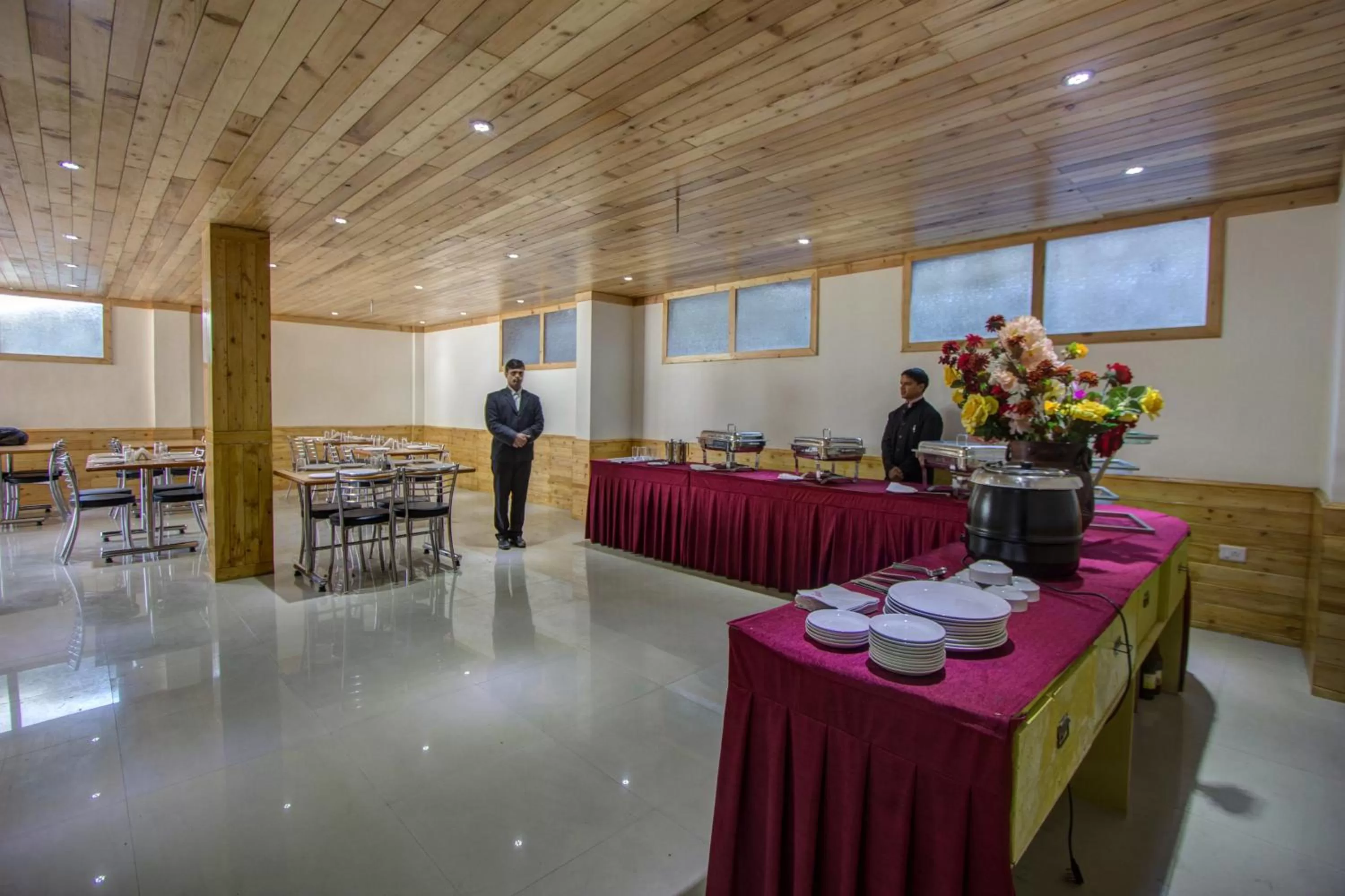 Restaurant/places to eat in Woodstock Inn Manali 800 Mtrs from Mall Road