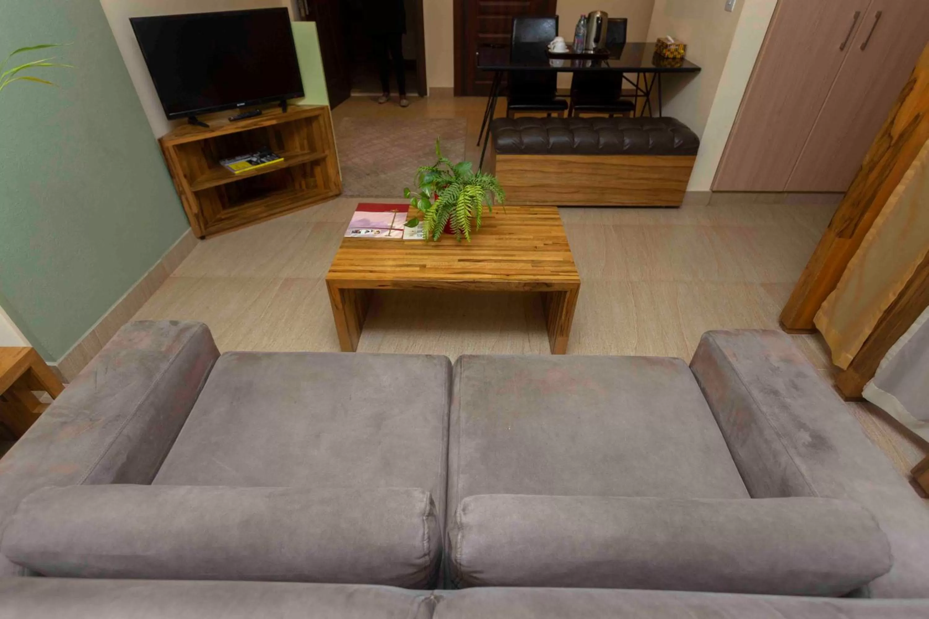 Roots Hotel Apartment