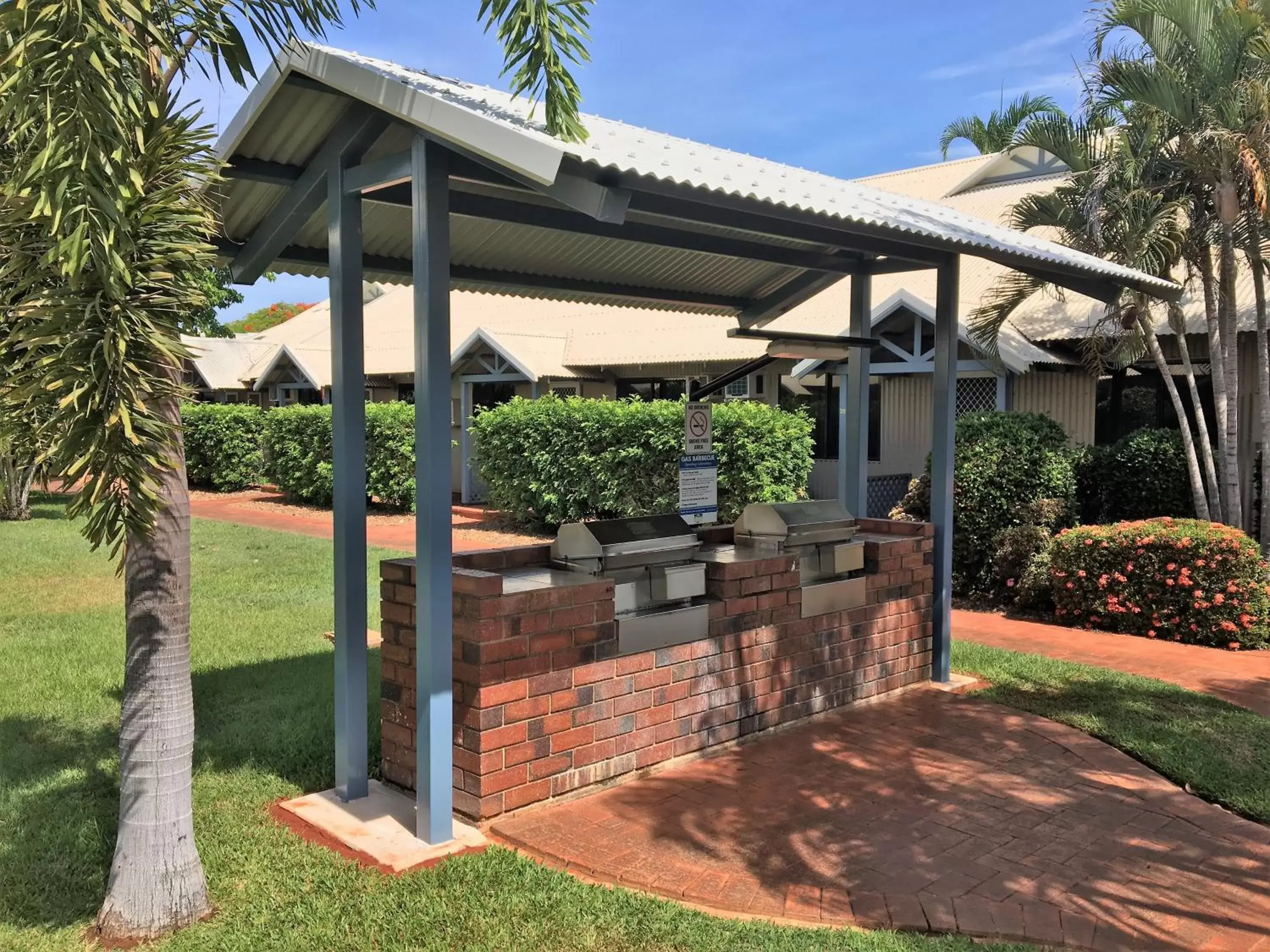 BBQ facilities in Broome Beach Resort - Cable Beach, Broome