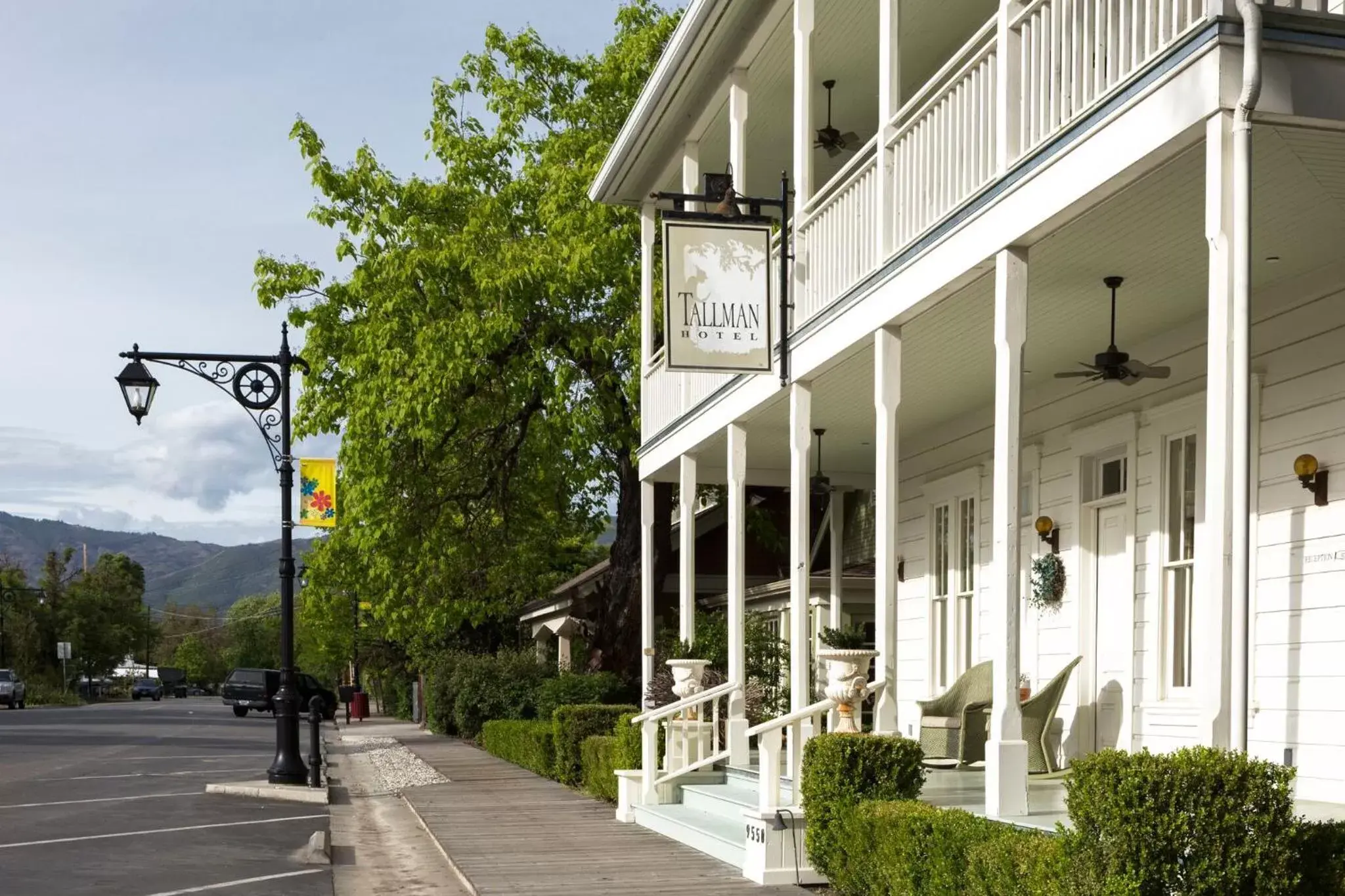Property building in Tallman Hotel Property building in Tallman Hotel
