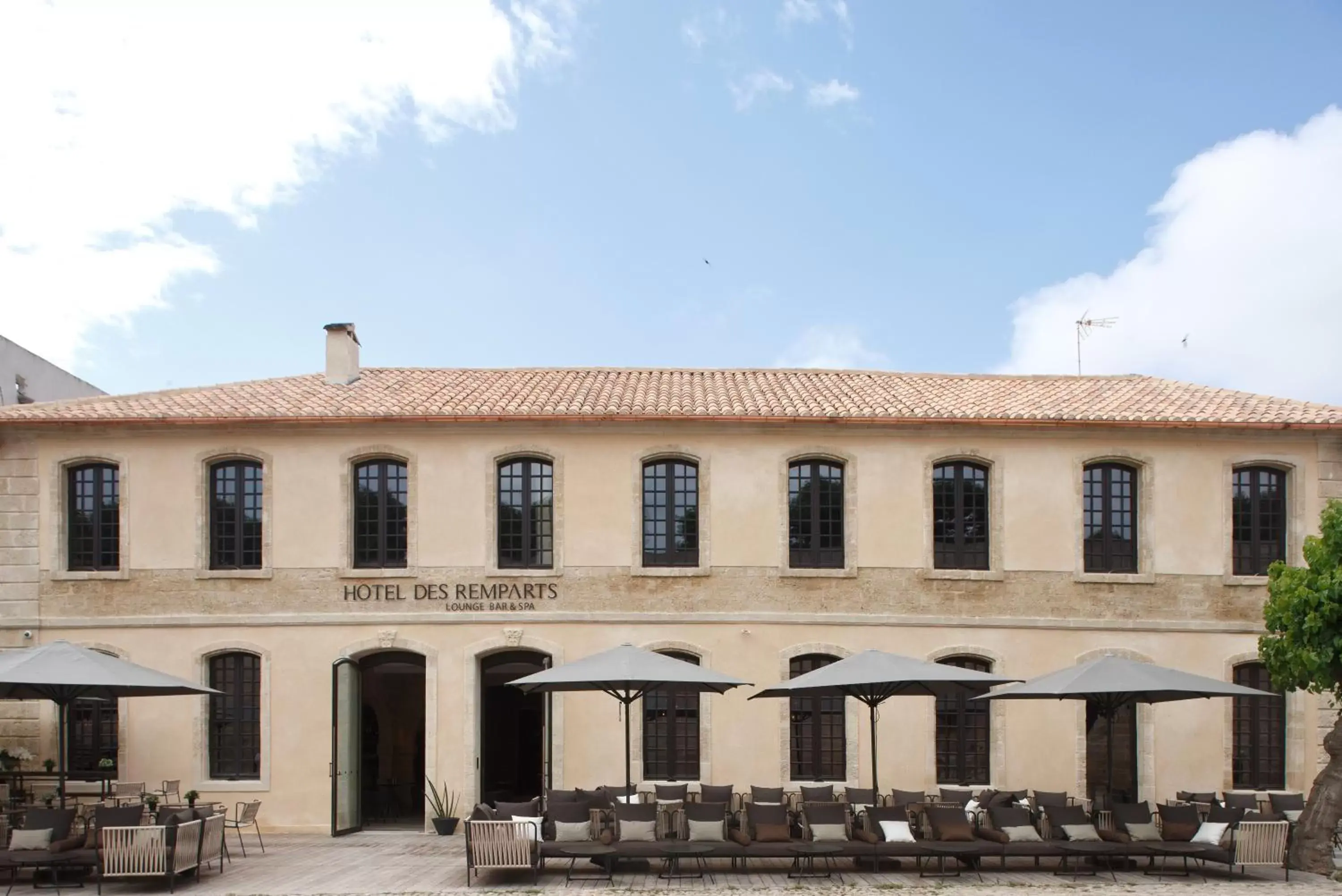 Drinks, Property Building in Boutique Hôtel des Remparts & Spa