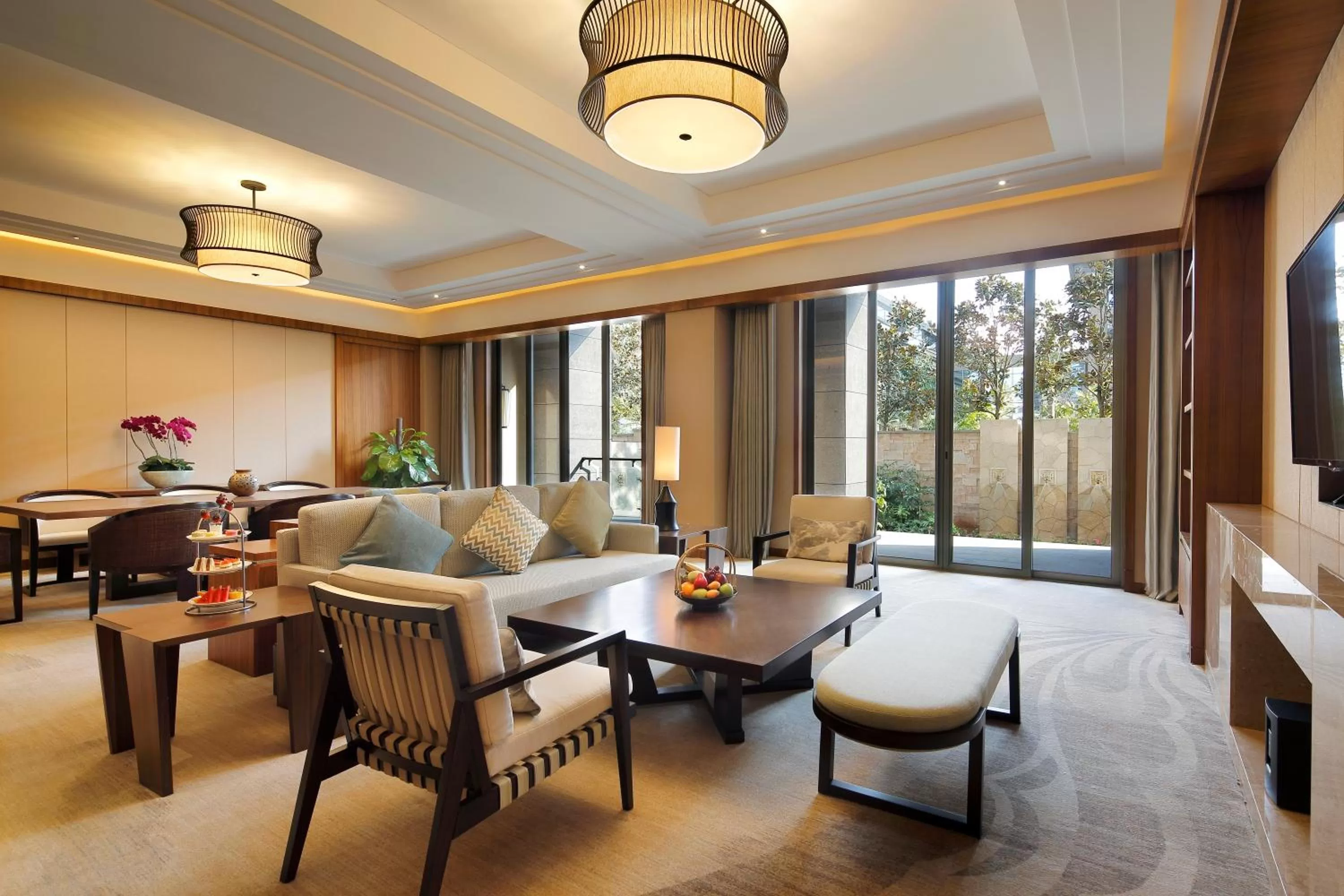 Living room in InterContinental Kunming by IHG