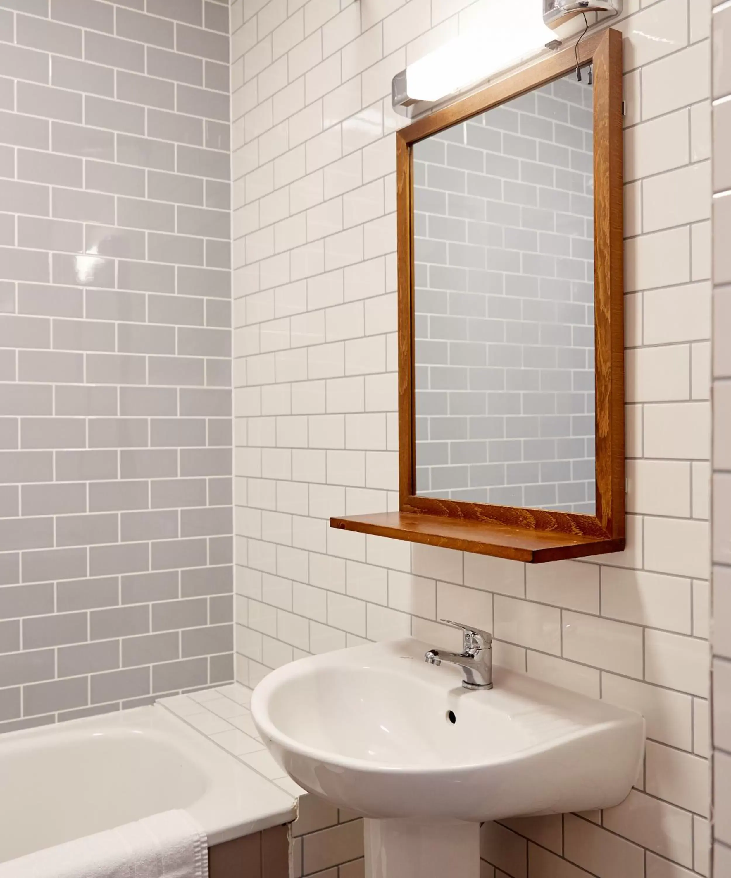 Bathroom in Chase Inn By Greene King Inns