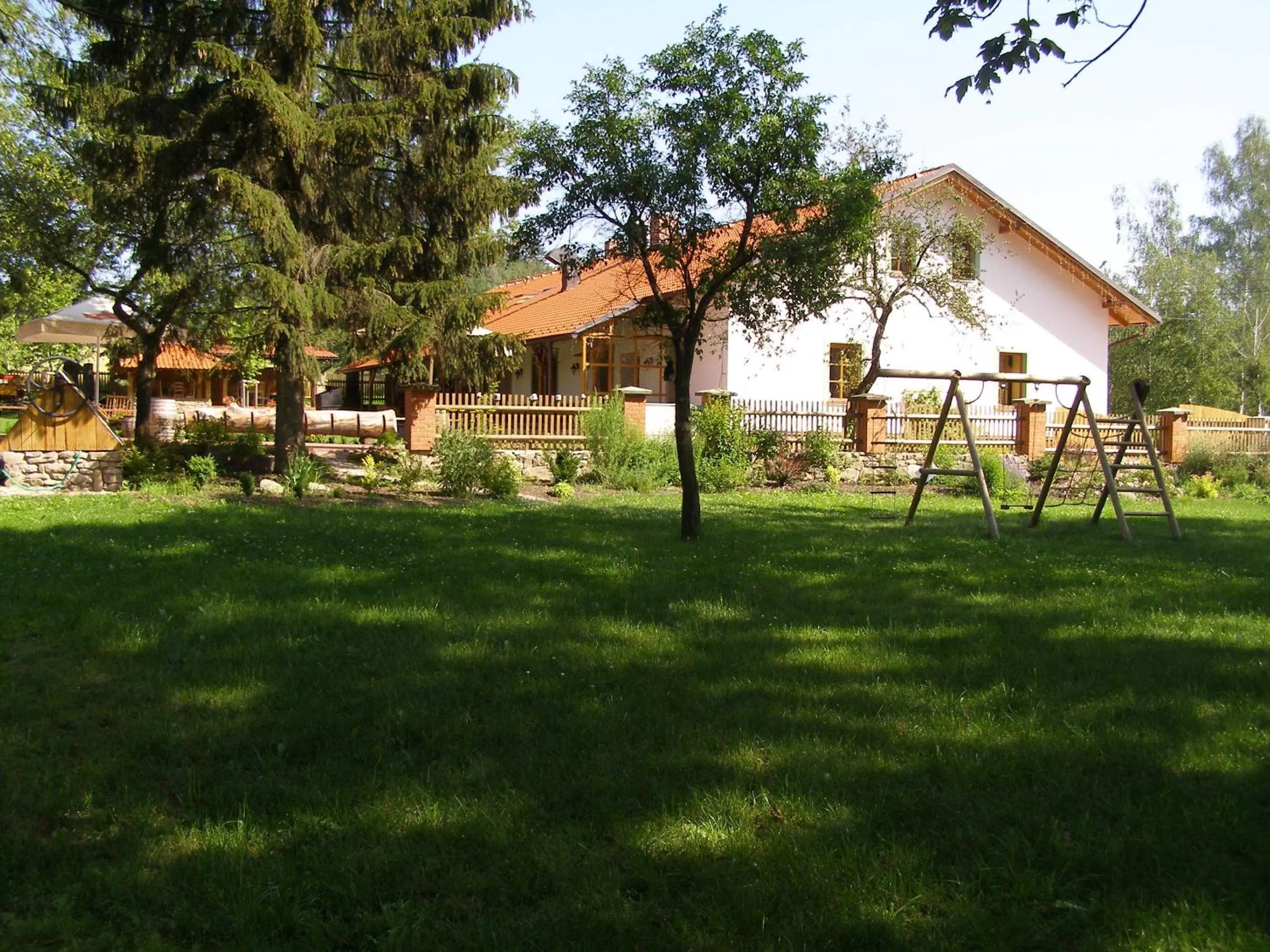 Facade/entrance in Hotel Na Statku Mirošov