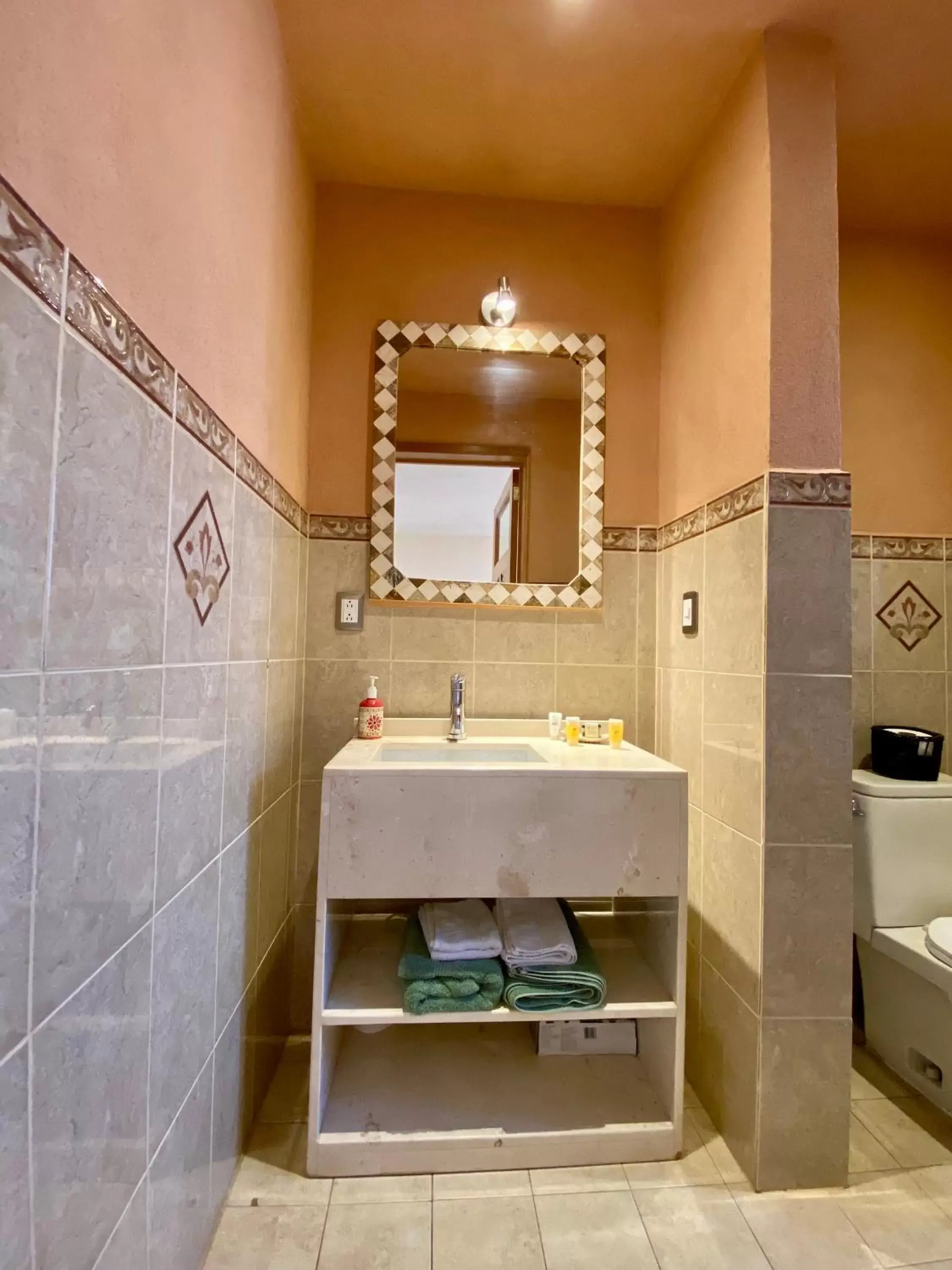 Toilet, Bathroom in Hotel Tierra de Sol y Luna