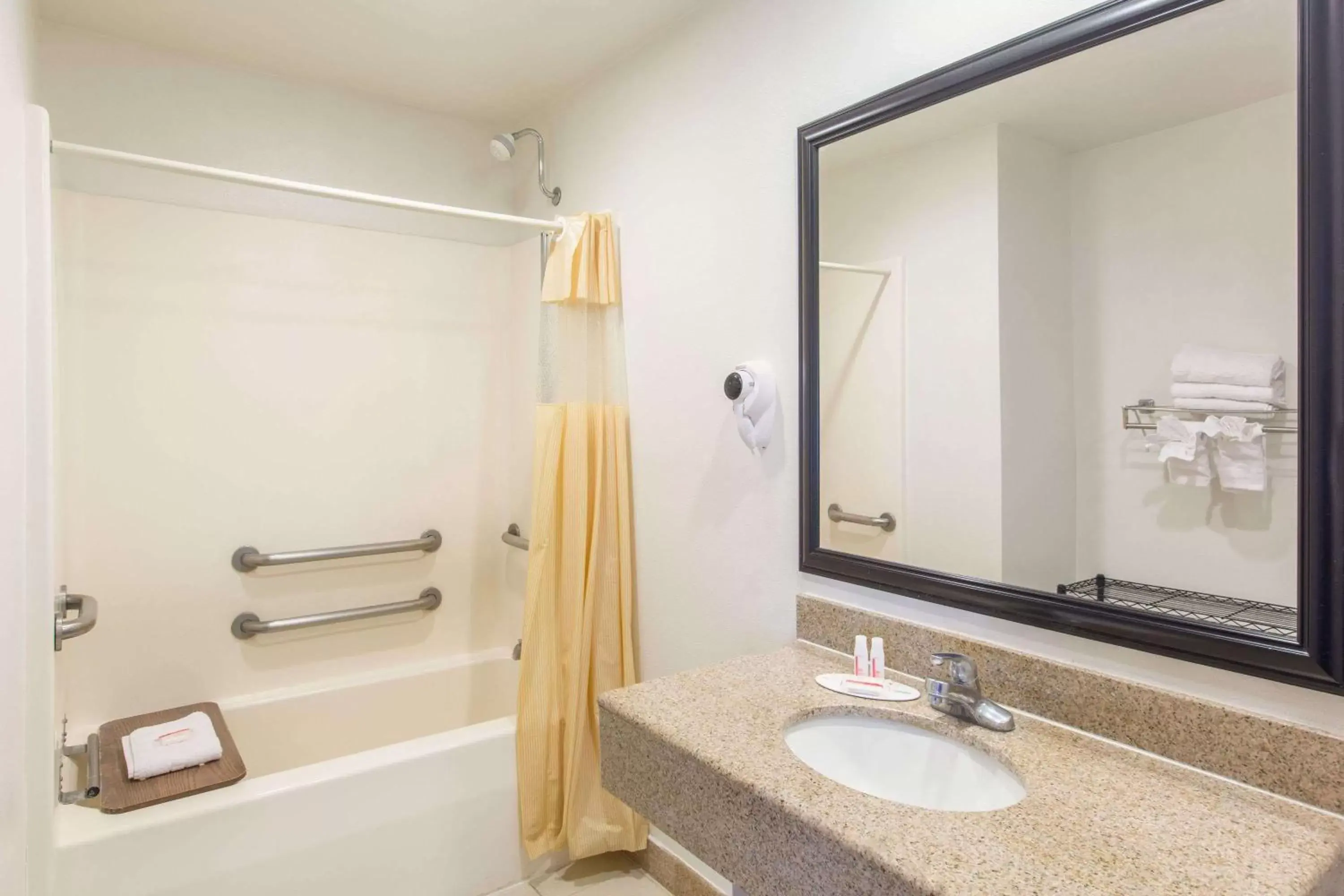 Photo of the whole room, Bathroom in Days Inn by Wyndham Tucson Airport