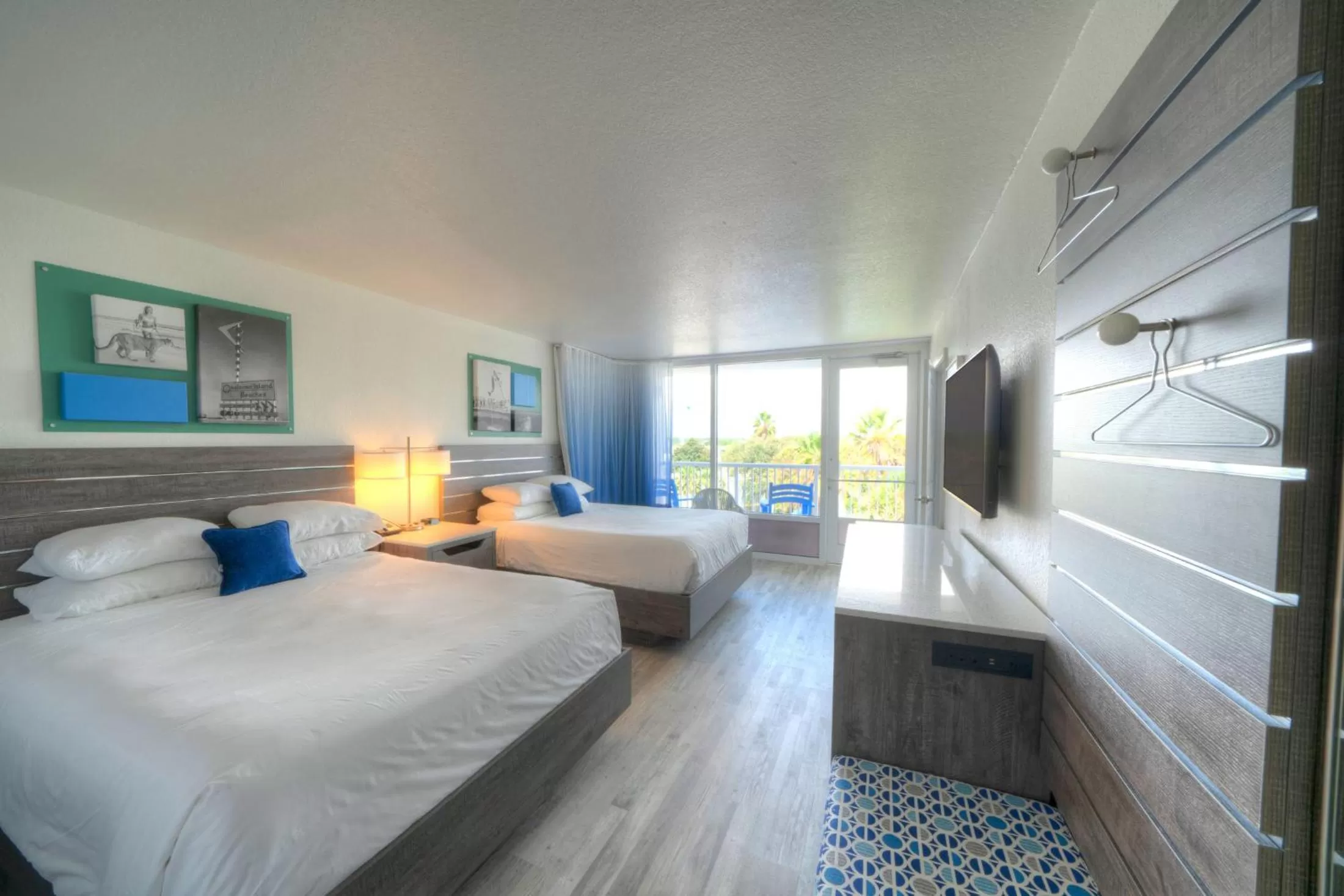 Photo of the whole room, Bed in The Island Resort at Fort Walton Beach
