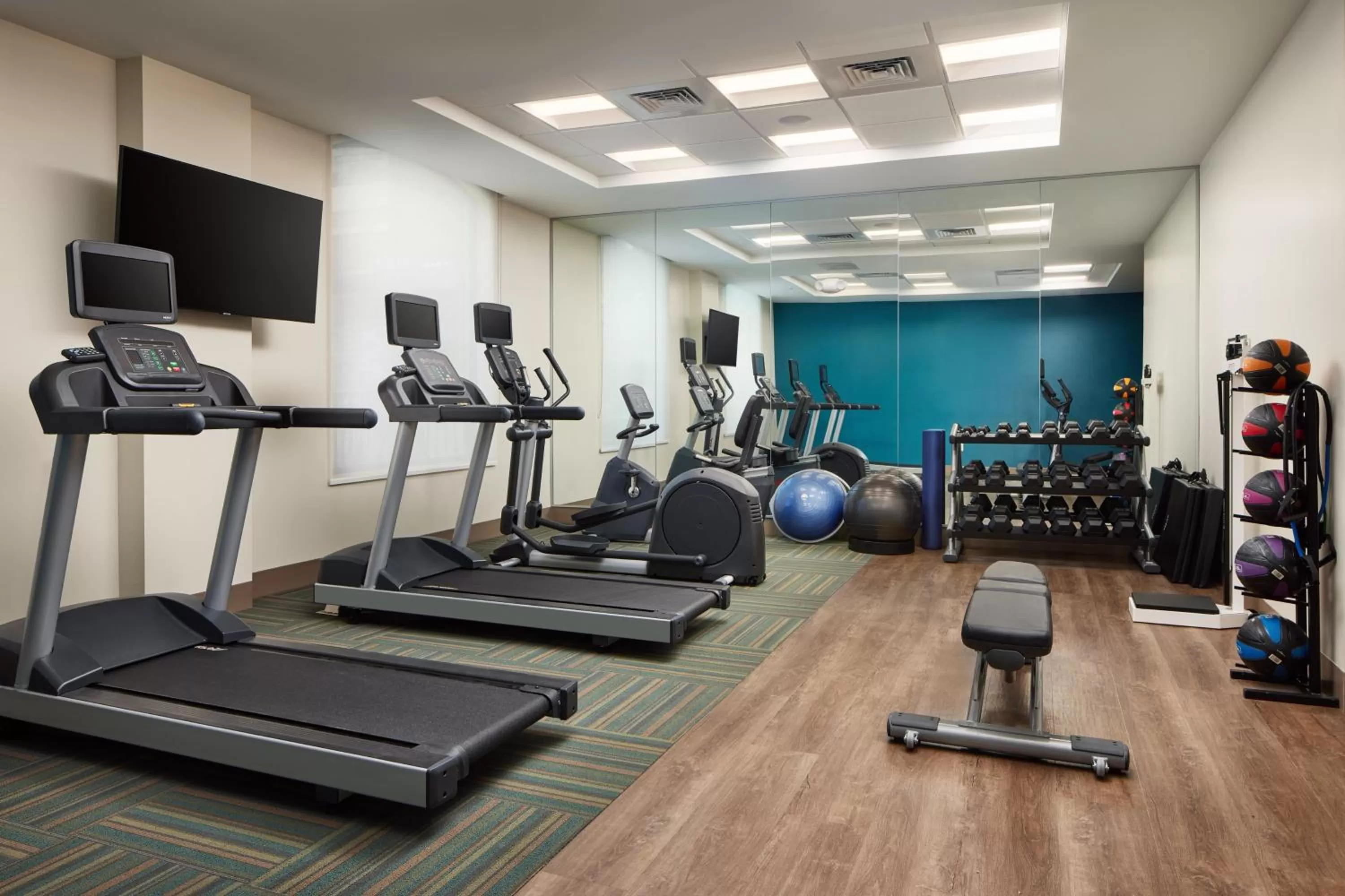 Fitness centre/facilities in Holiday Inn Express & Suites Gulf Breeze - Pensacola Area by IHG