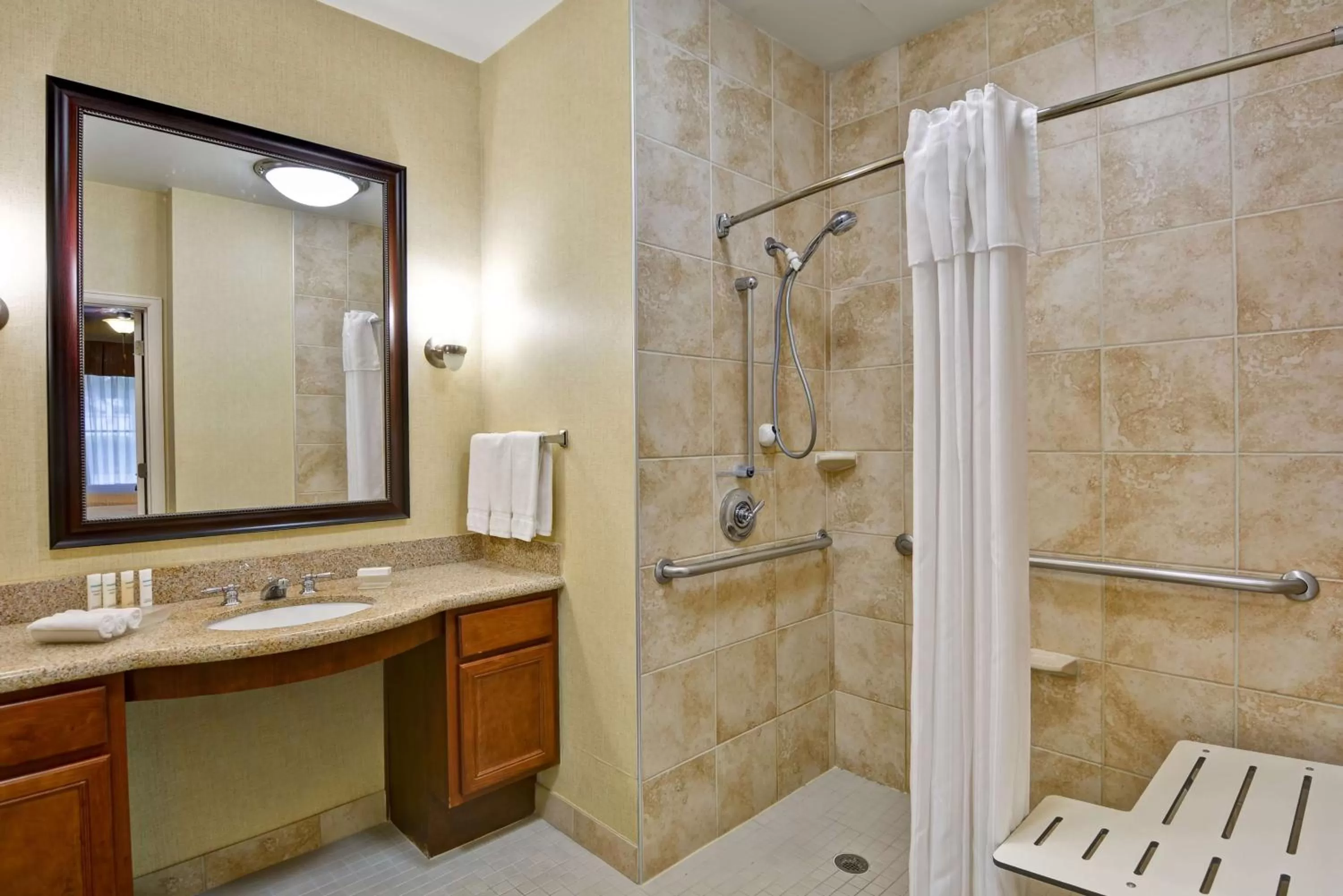 Bathroom in Homewood Suites by Hilton Houston West-Energy Corridor
