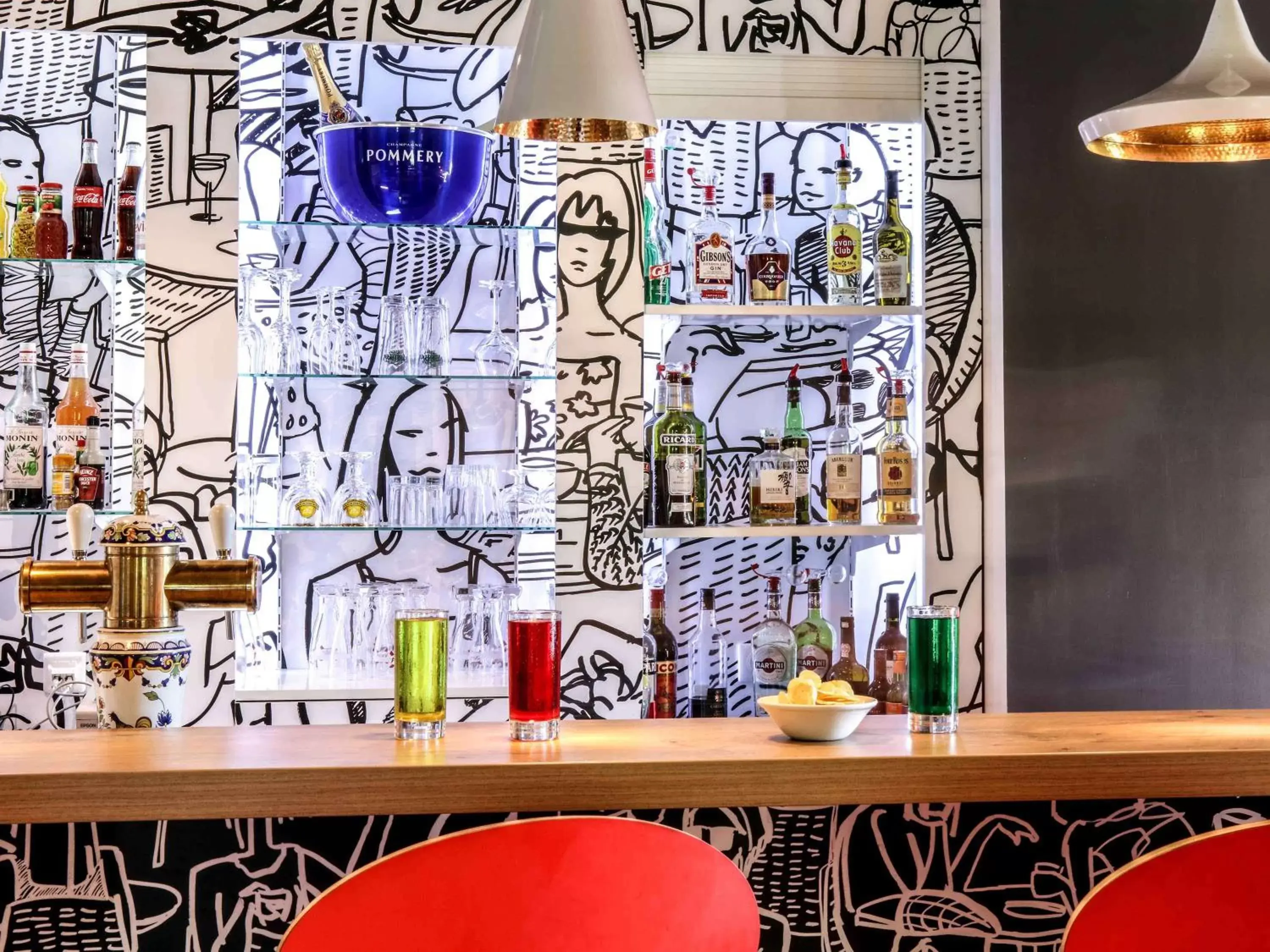 Lounge or bar in ibis Orange Sud Lounge or bar in ibis Orange Sud