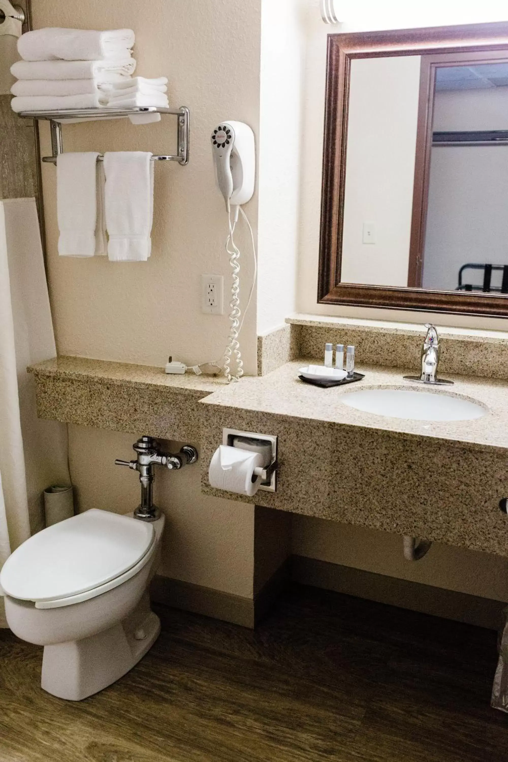 Bathroom in EverSpring Inn & Suites