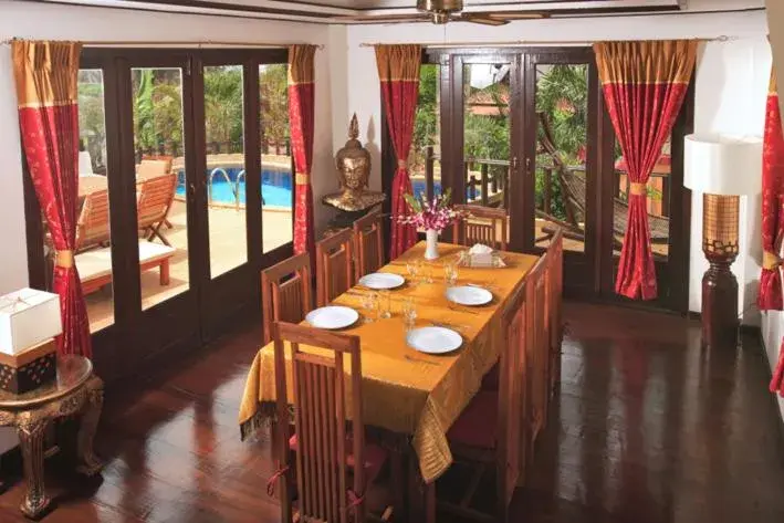 Dining area, Restaurant/Places to Eat in Paradise Island Estate