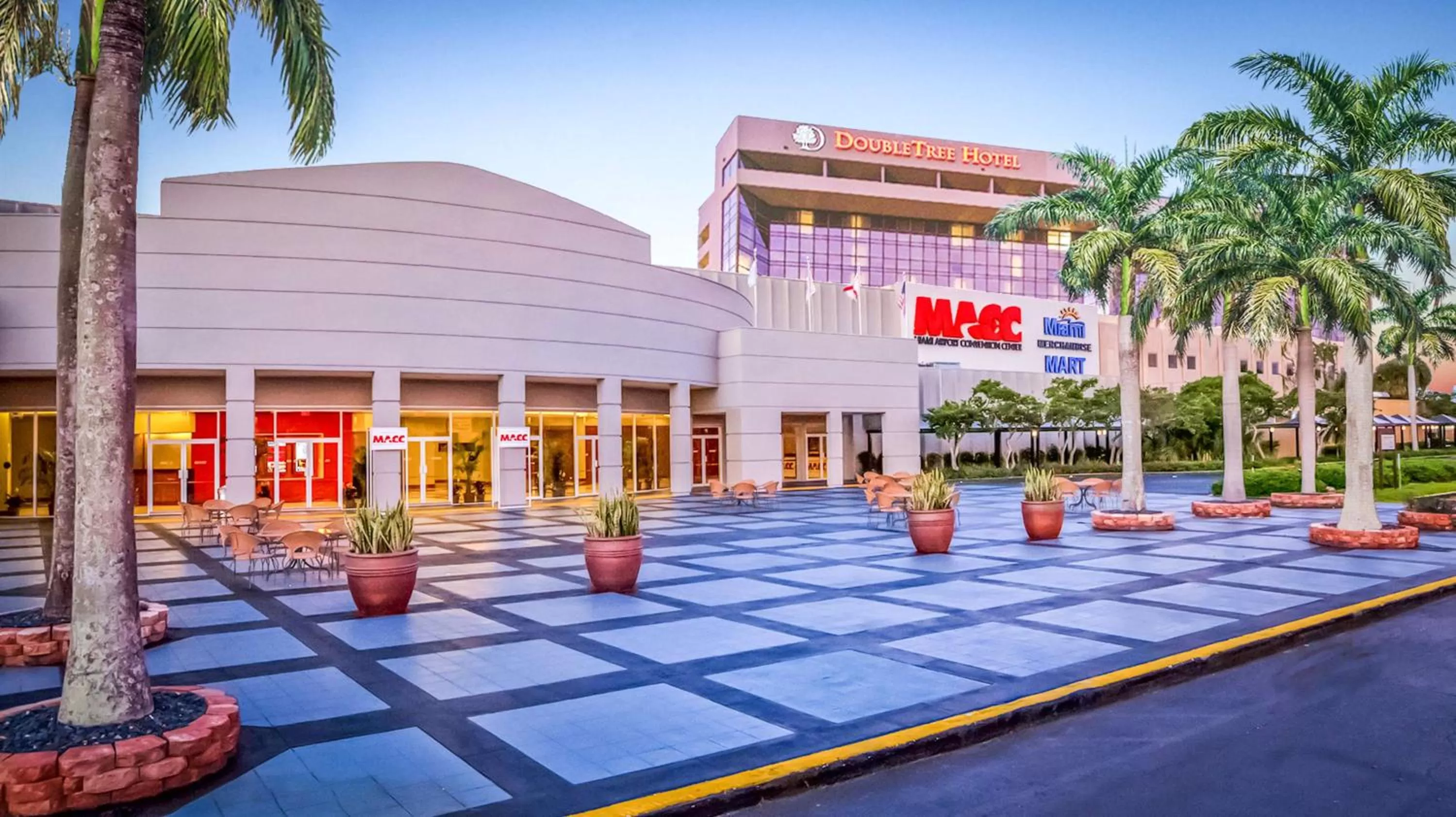 Meeting/conference room in DoubleTree by Hilton Hotel Miami Airport & Convention Center
