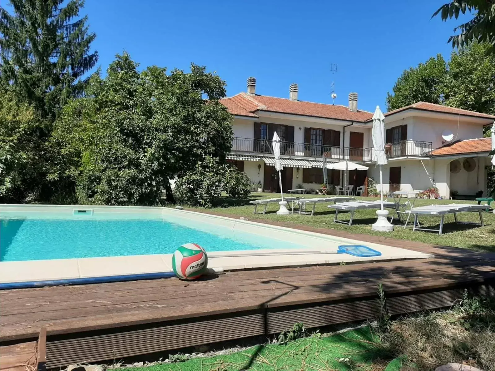 Facade/entrance, Swimming Pool in Cascina Torello