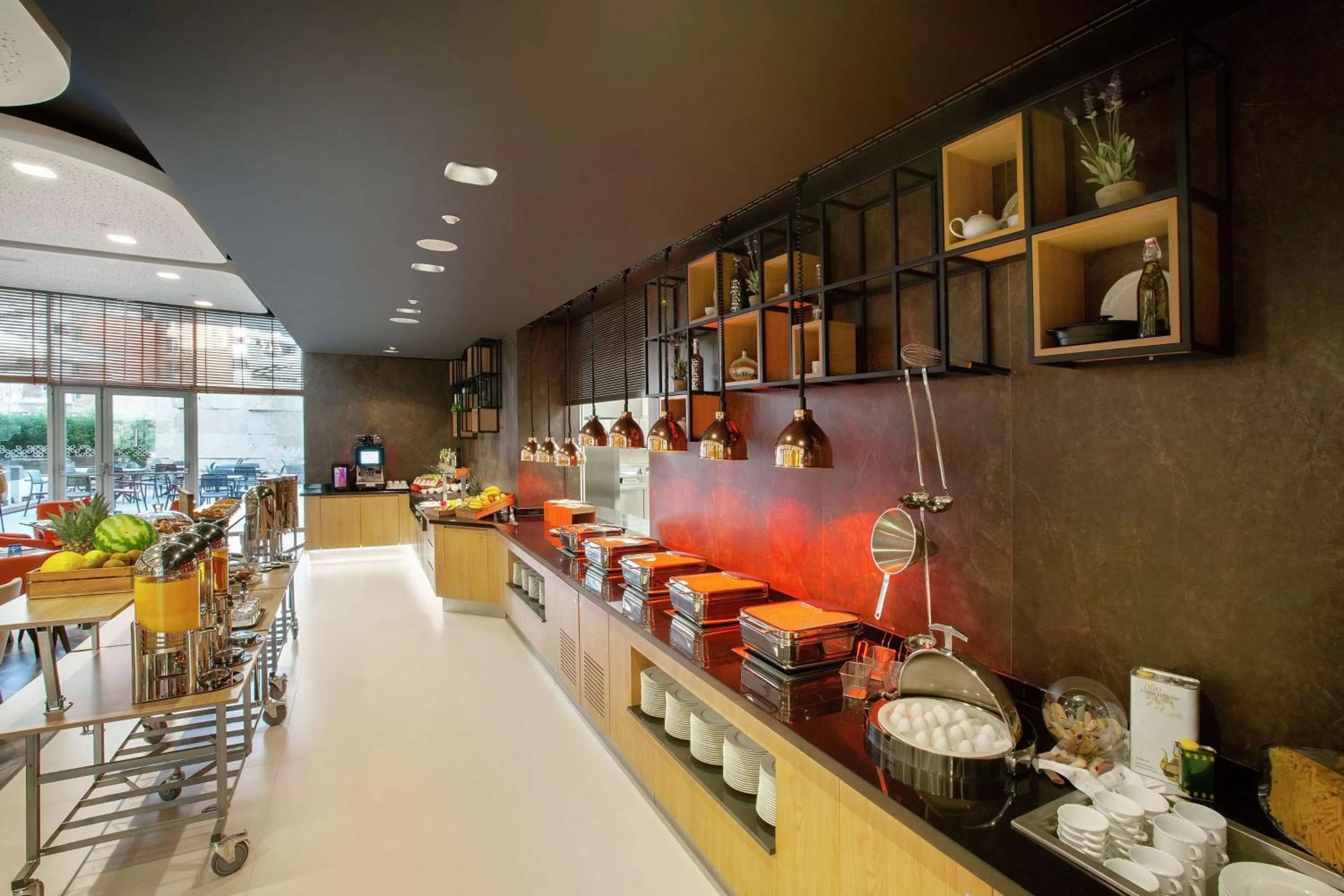 Restaurant/places to eat in Hilton Garden Inn Tirana