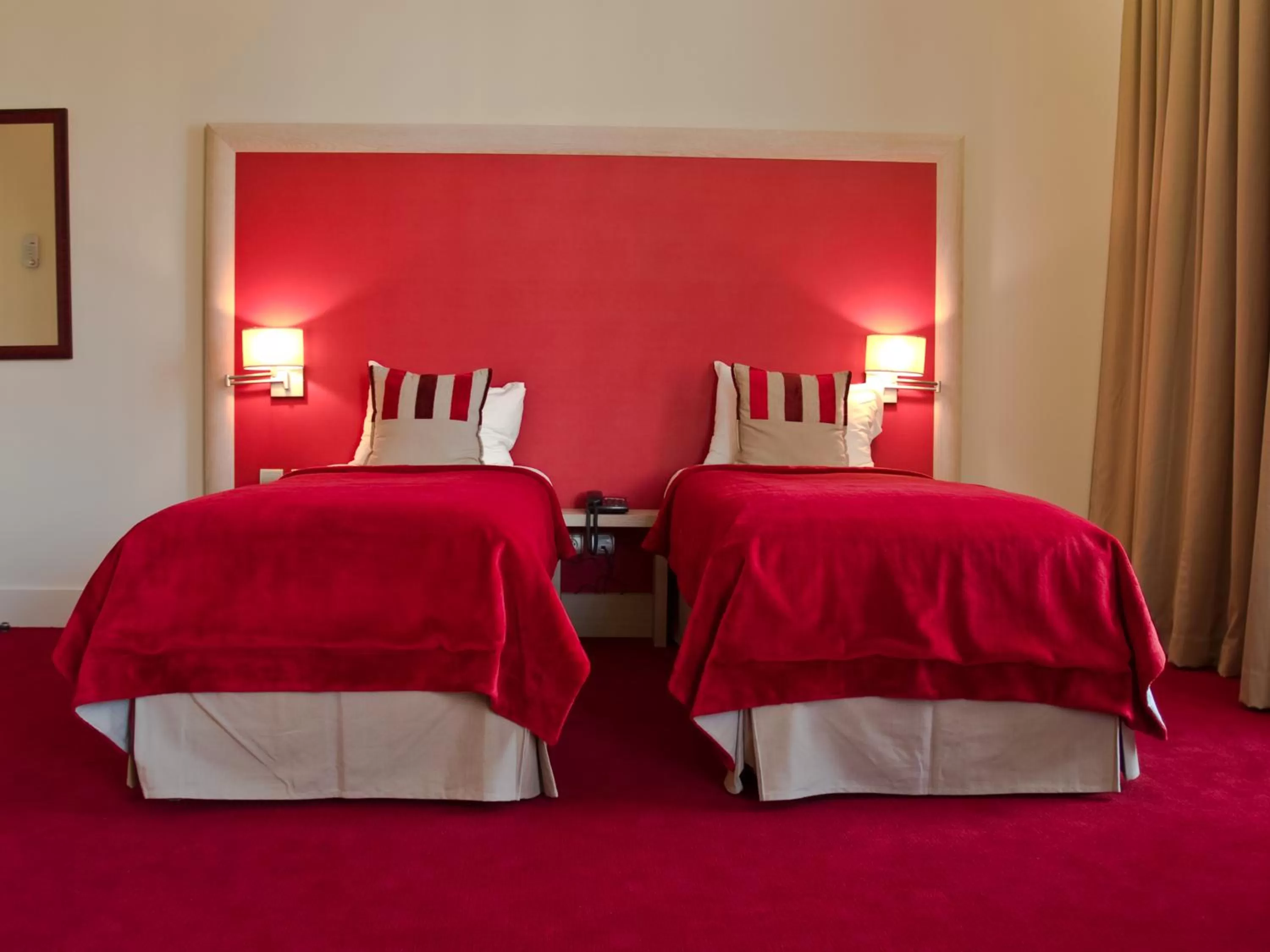 Bed in Hôtel du Parc