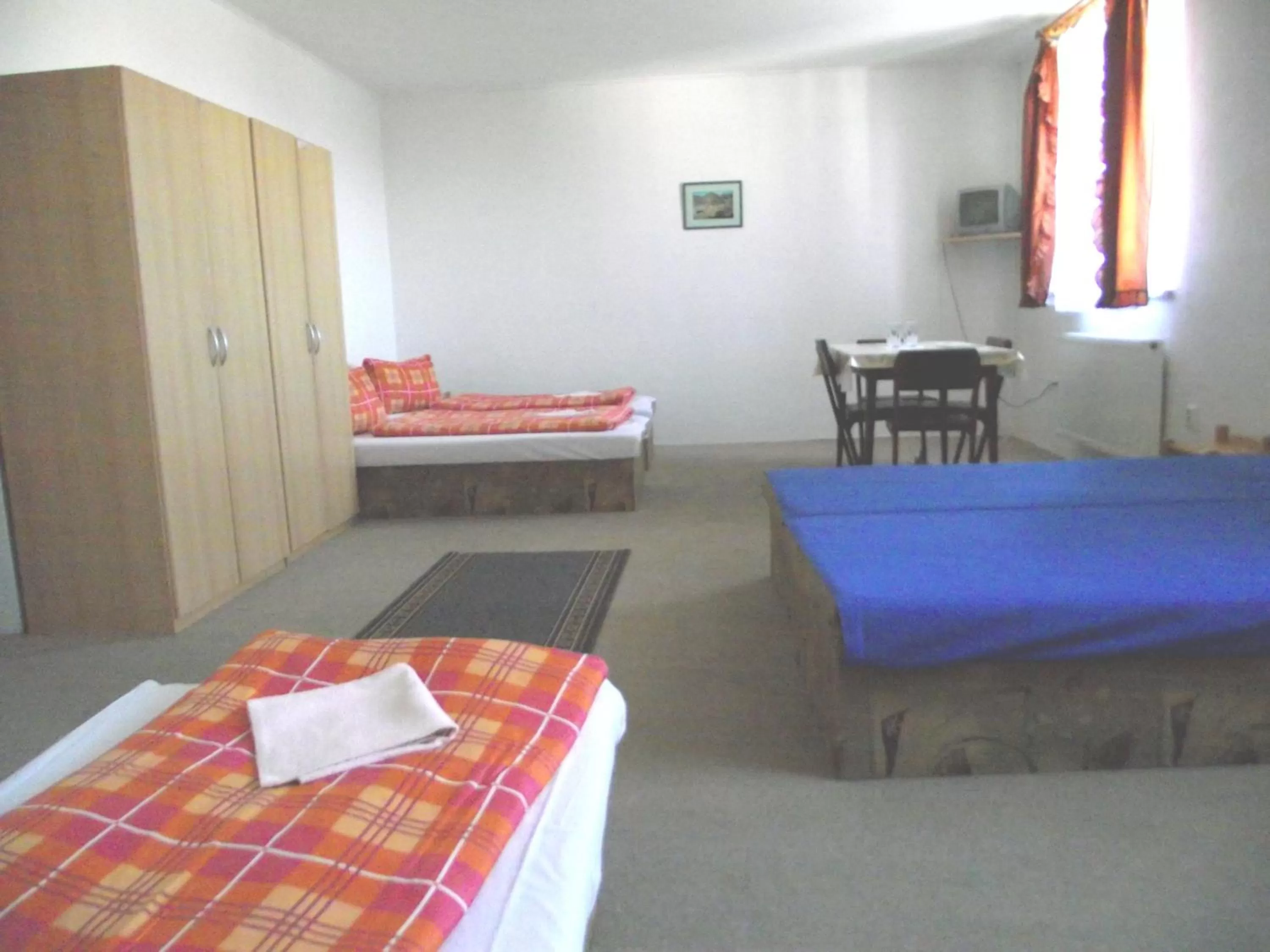 Photo of the whole room, Bed in Penzión Slávia