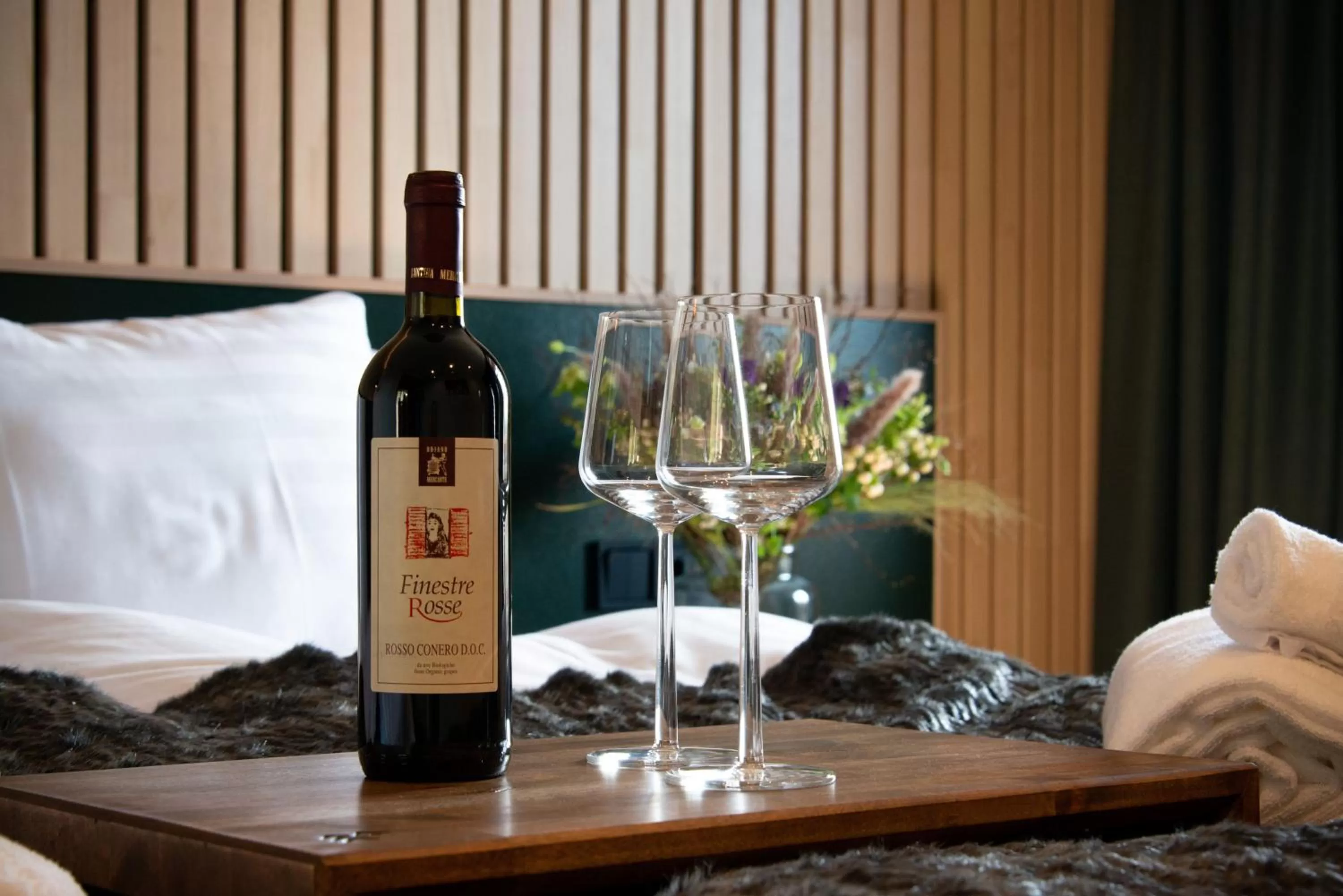 Bed in Haltia Lake Lodge nature boutique hotel & glamping