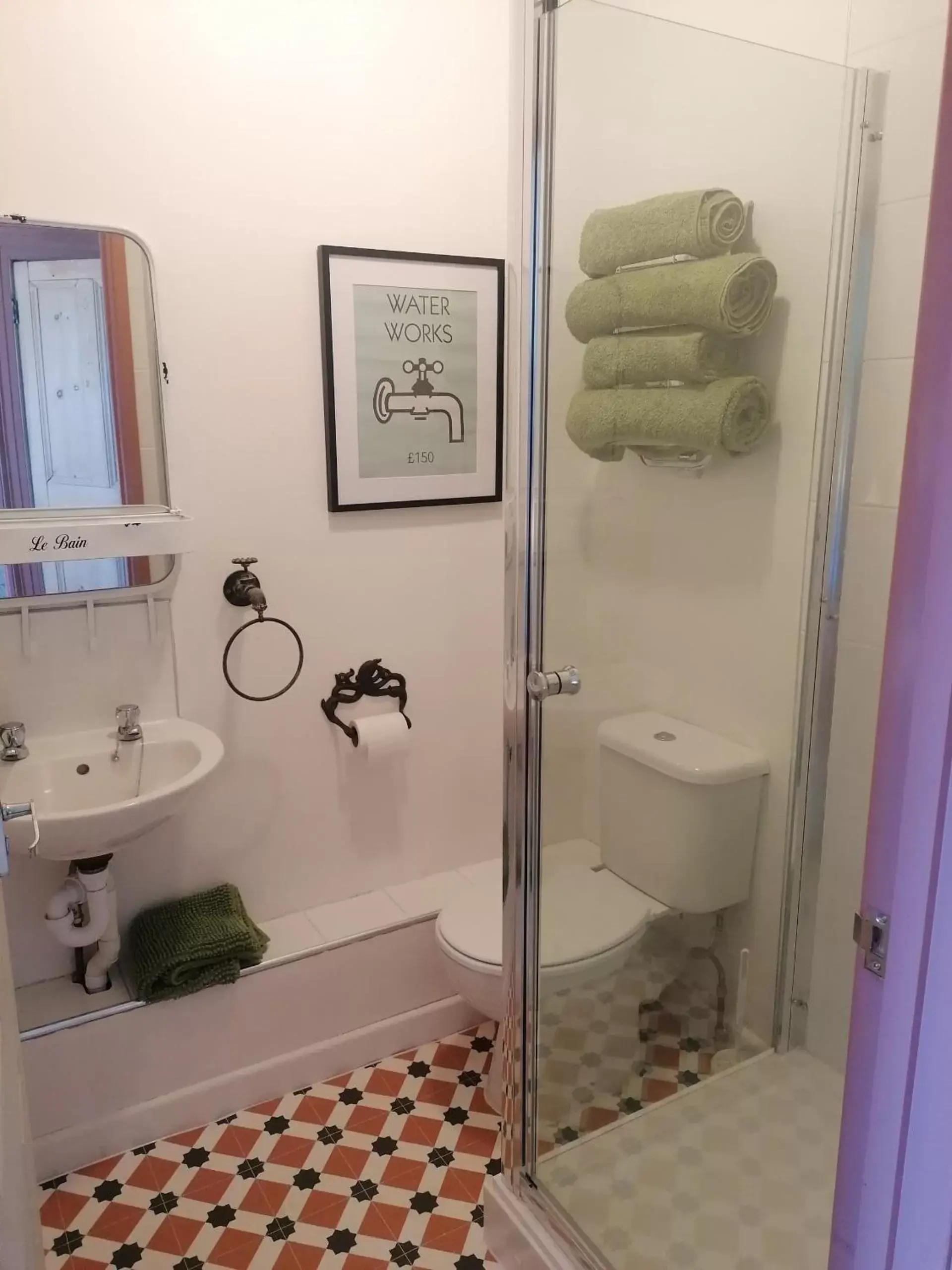 Shower, Bathroom in No. 30
