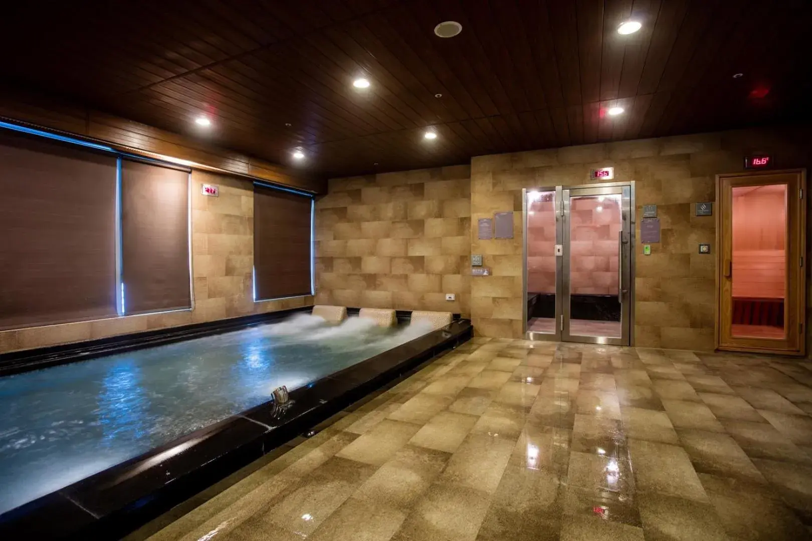 Sauna, Swimming Pool in Fullon Hotel Taoyuan Airport Access MRT A8