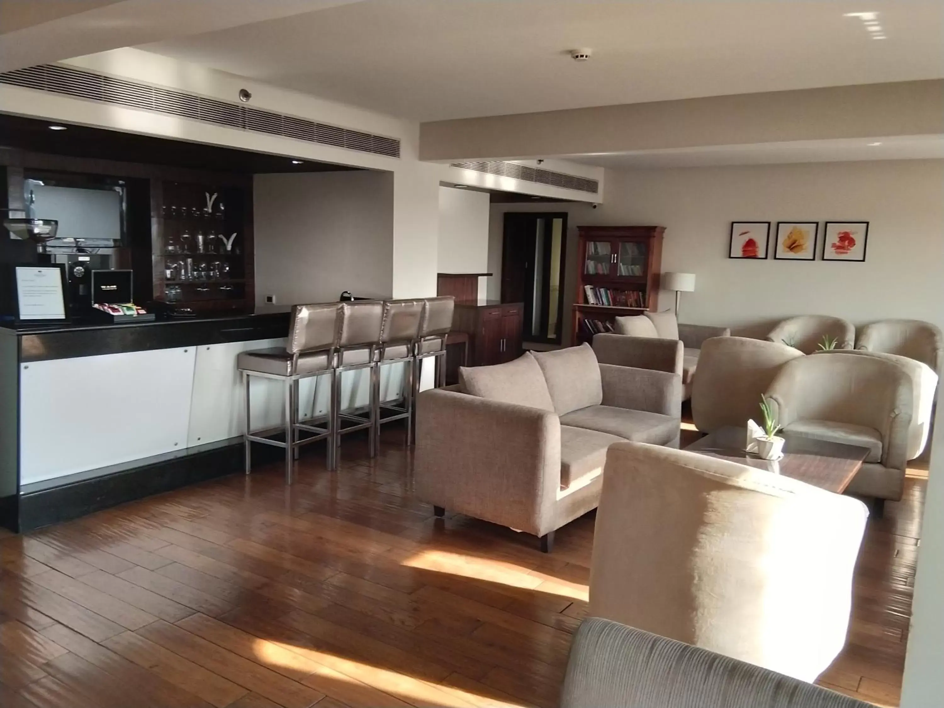 Lounge or bar in Park Plaza, Ludhiana