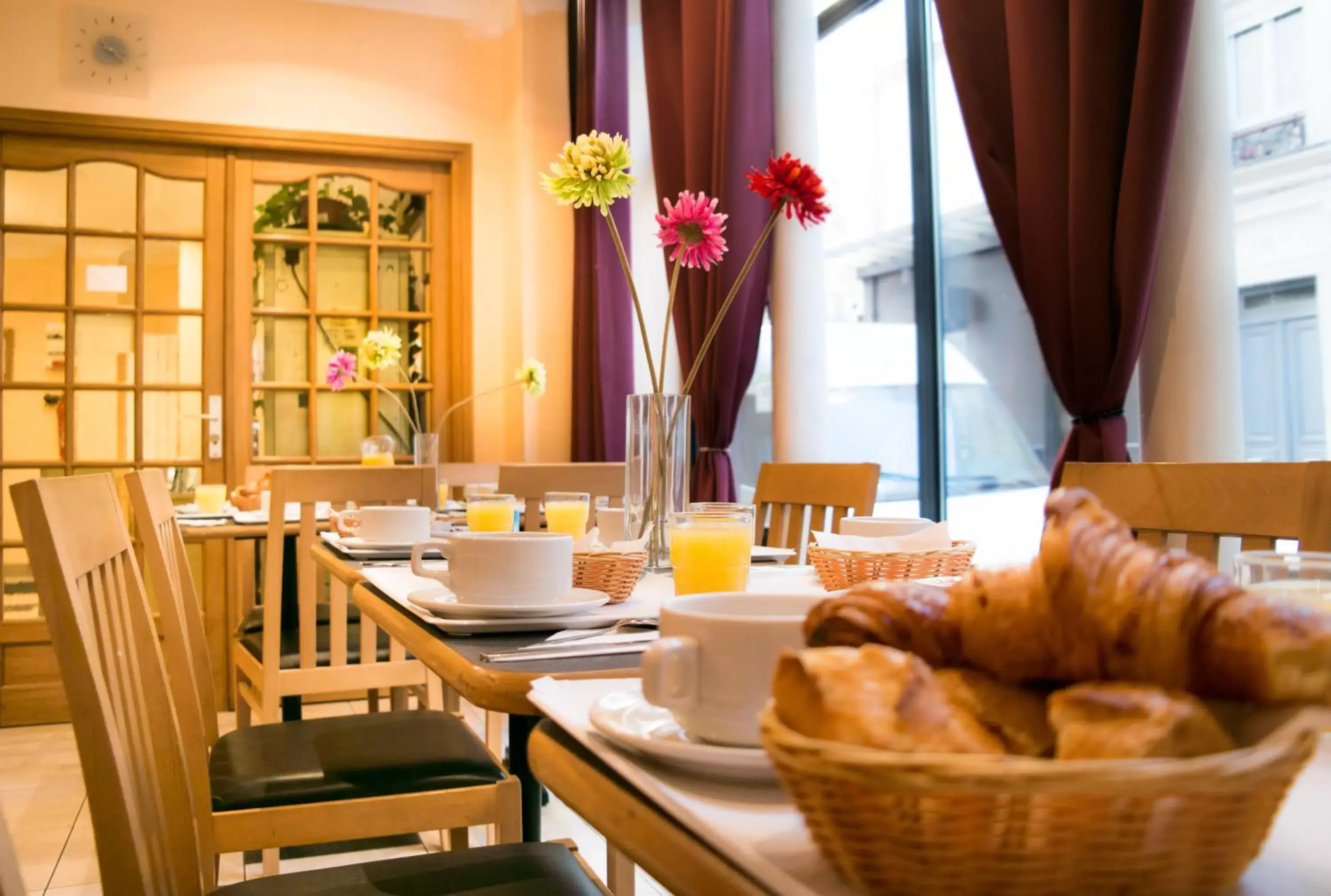 Continental breakfast in Hotel Audran