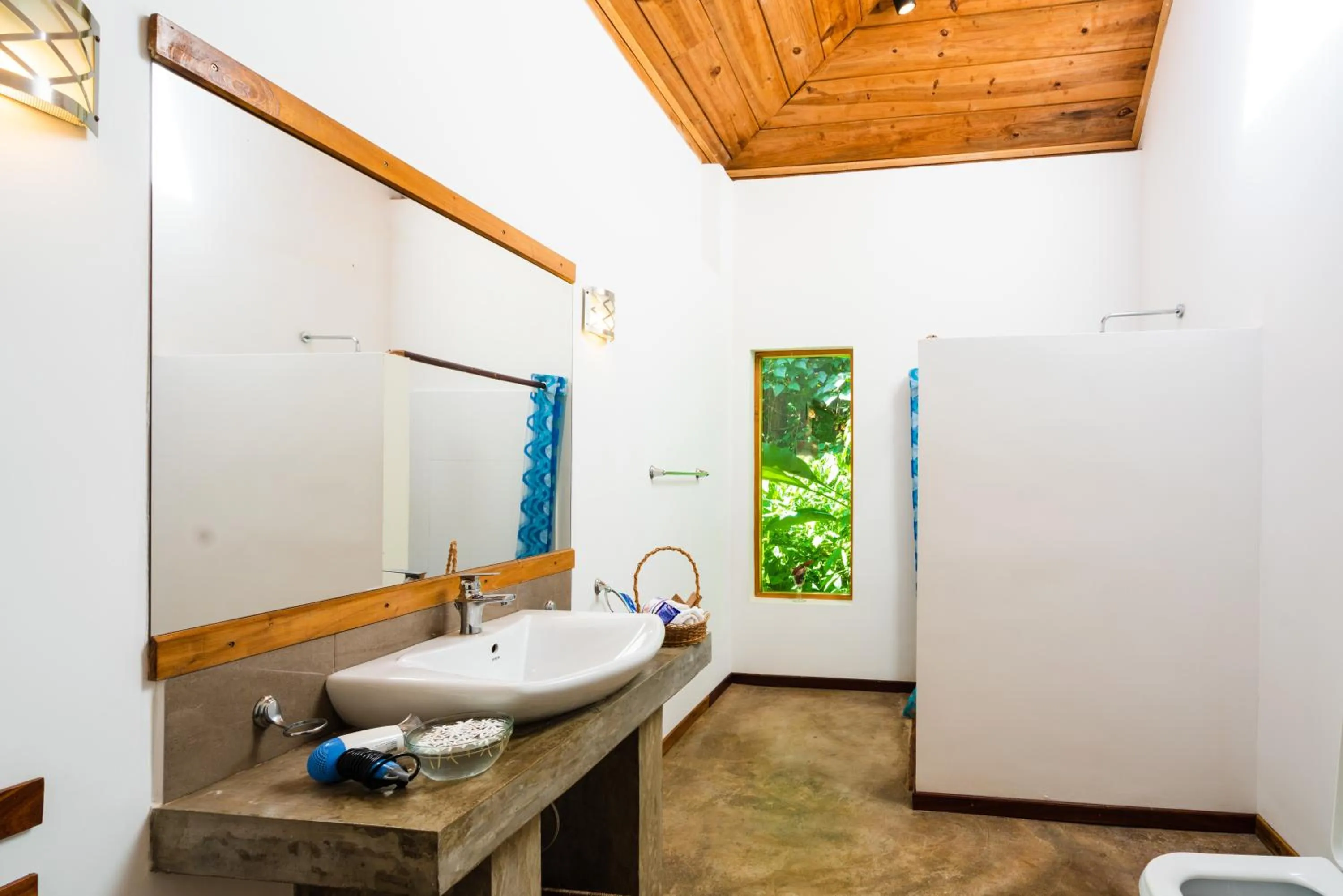 Bathroom in Sweet Cinnamon Kandy