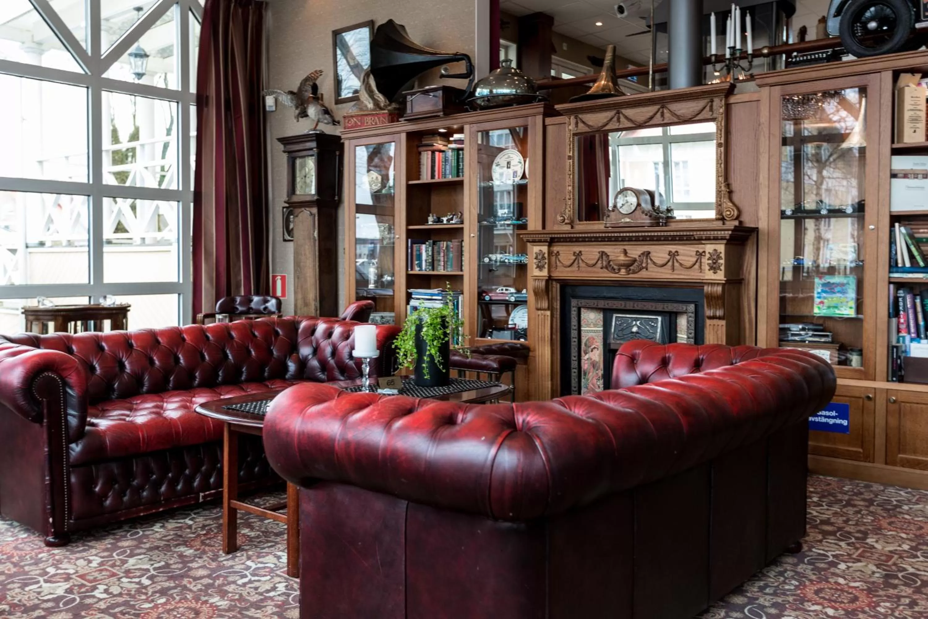 Library in Hotel Skansen