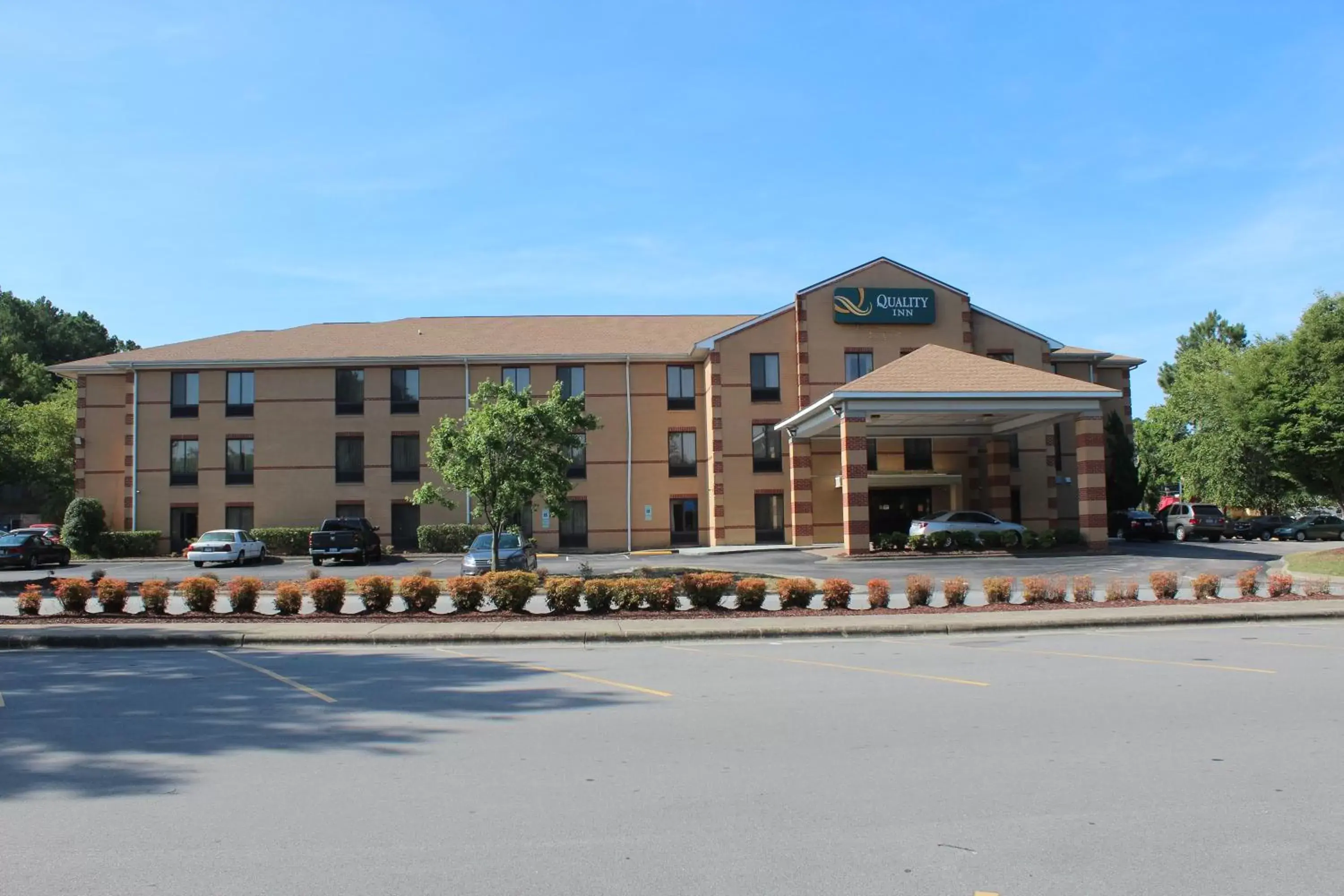 Property Building in Quality Inn Raleigh Downtown