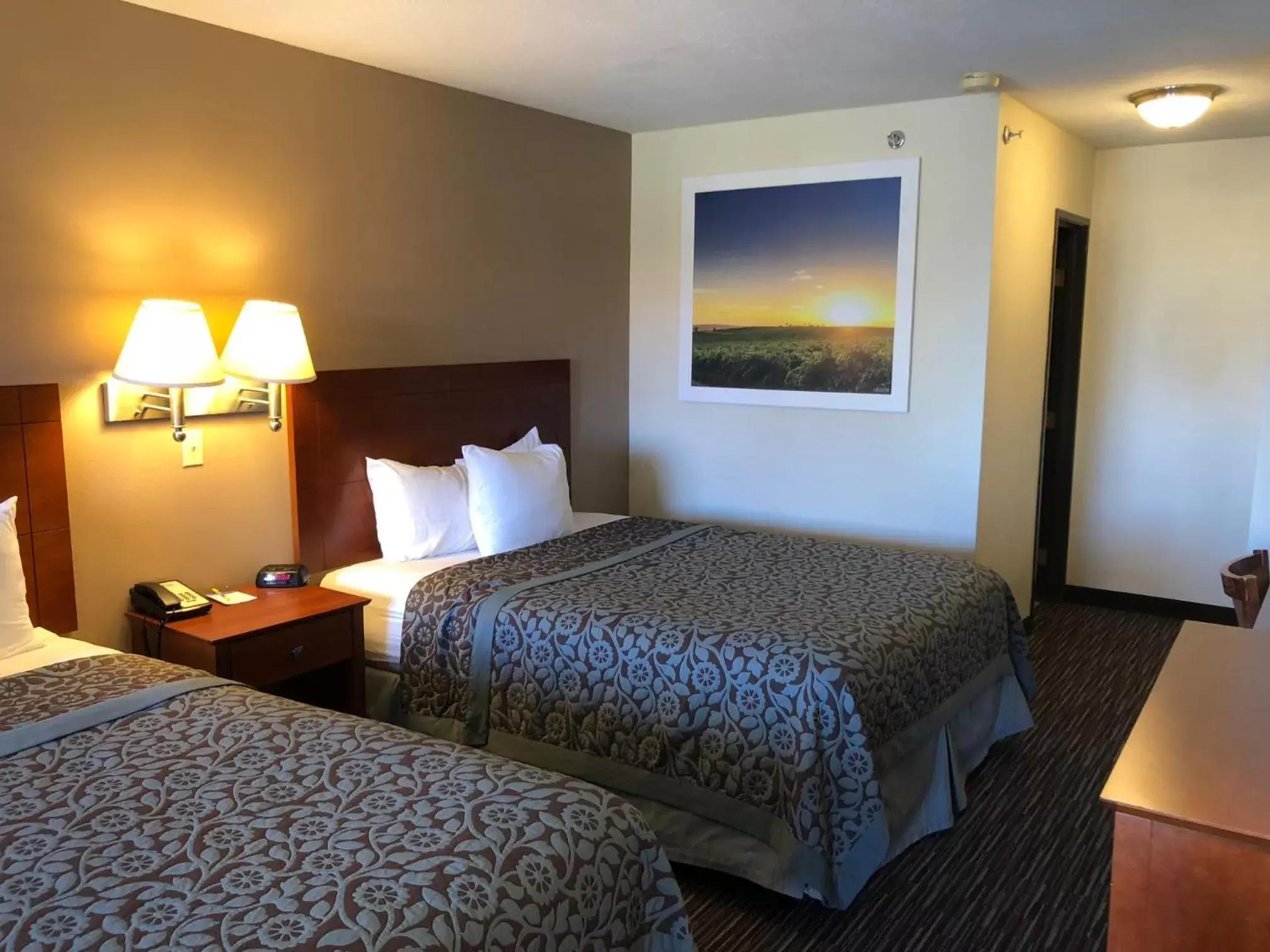 Photo of the whole room, Bed in Days Inn by Wyndham Rio Rancho