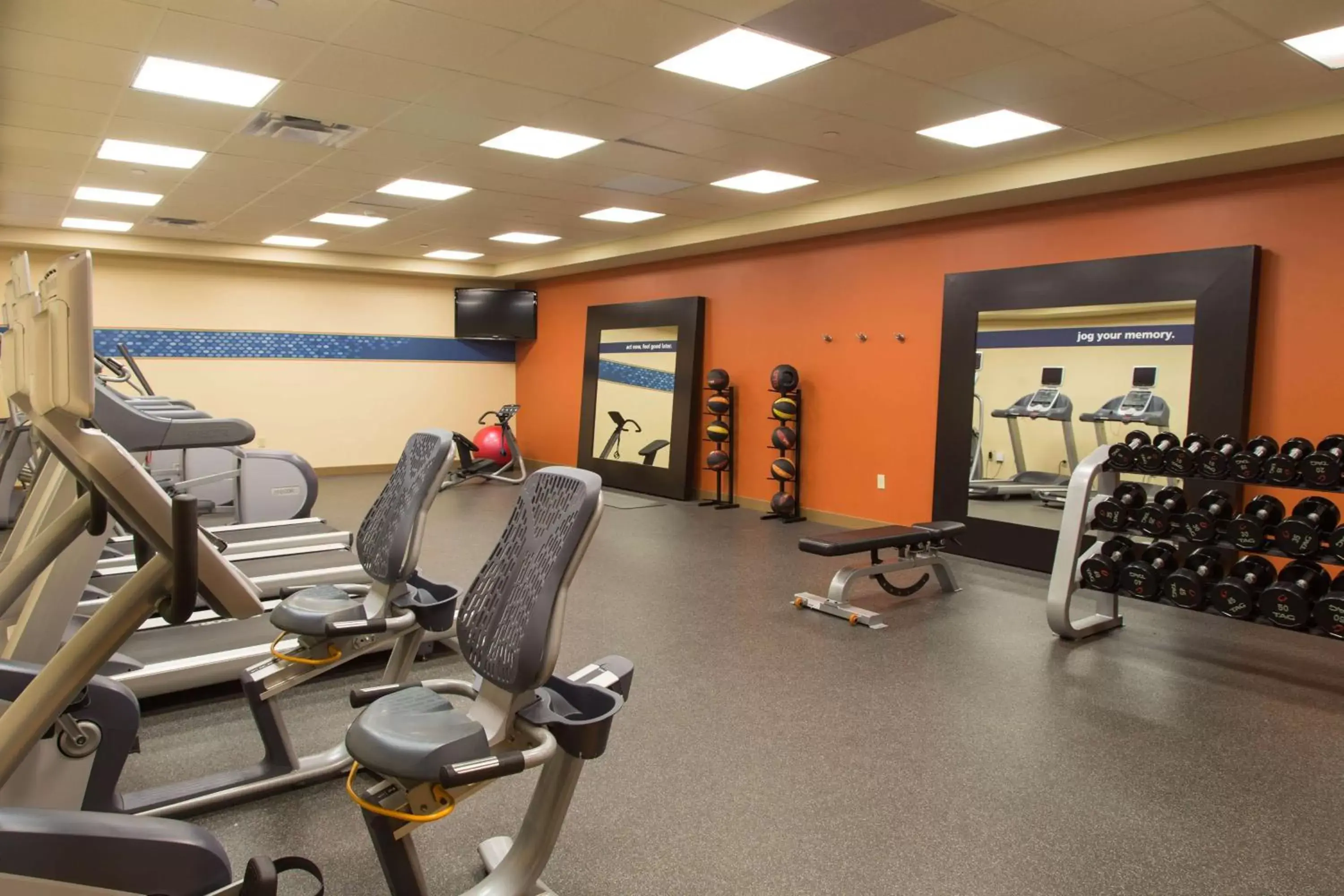 Fitness centre/facilities, Fitness Center/Facilities in Hampton Inn & Suites Dodge City