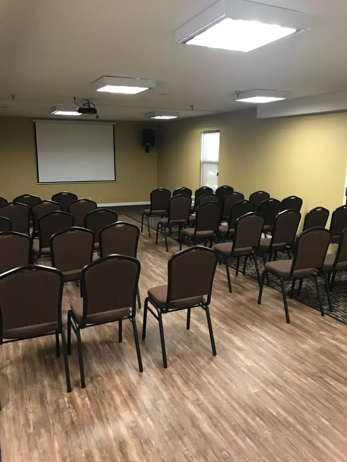 Meeting/conference room in Days Inn by Wyndham Raleigh-Airport-Research Triangle Park
