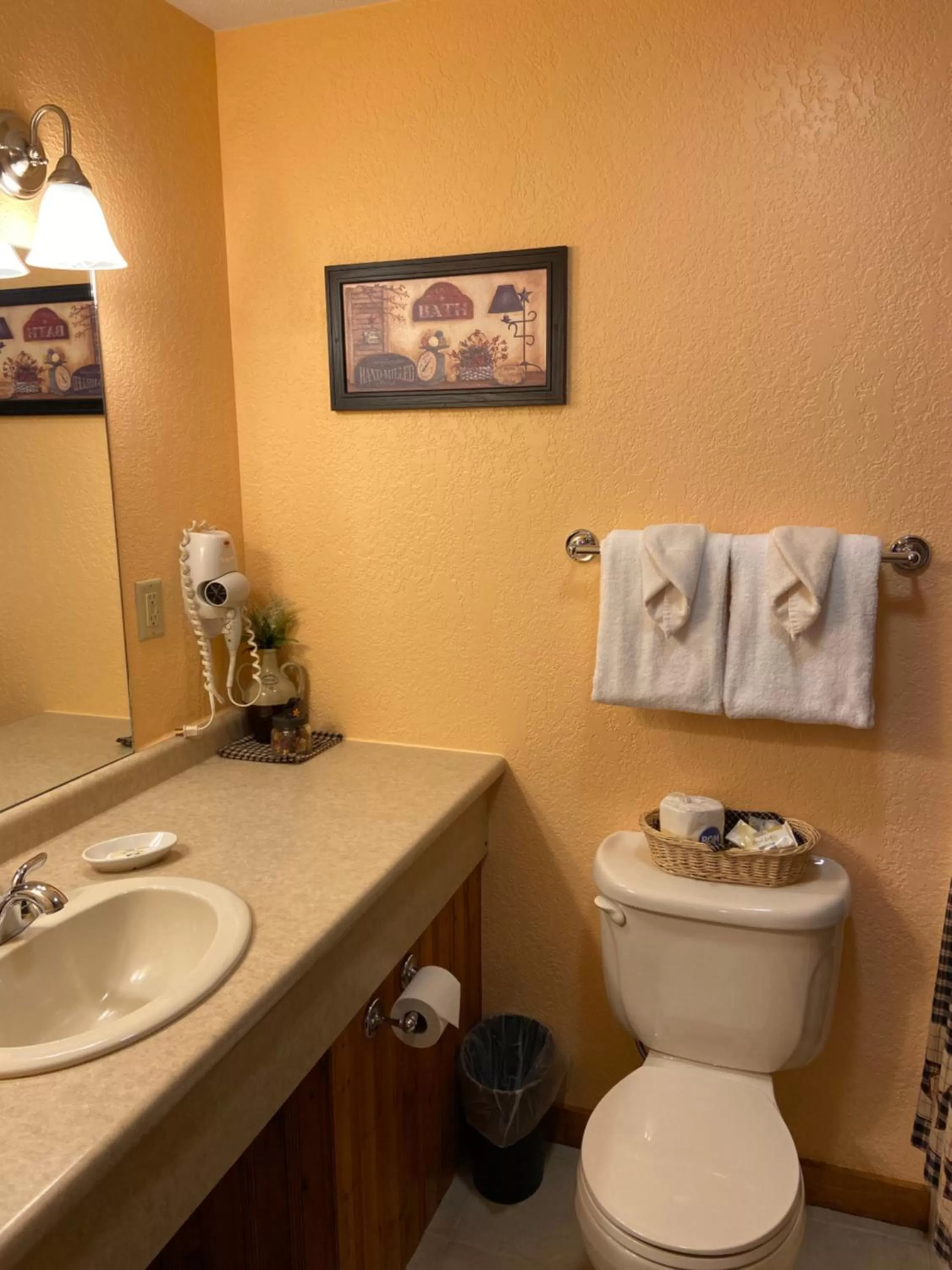 Bathroom in The Garrett Inn