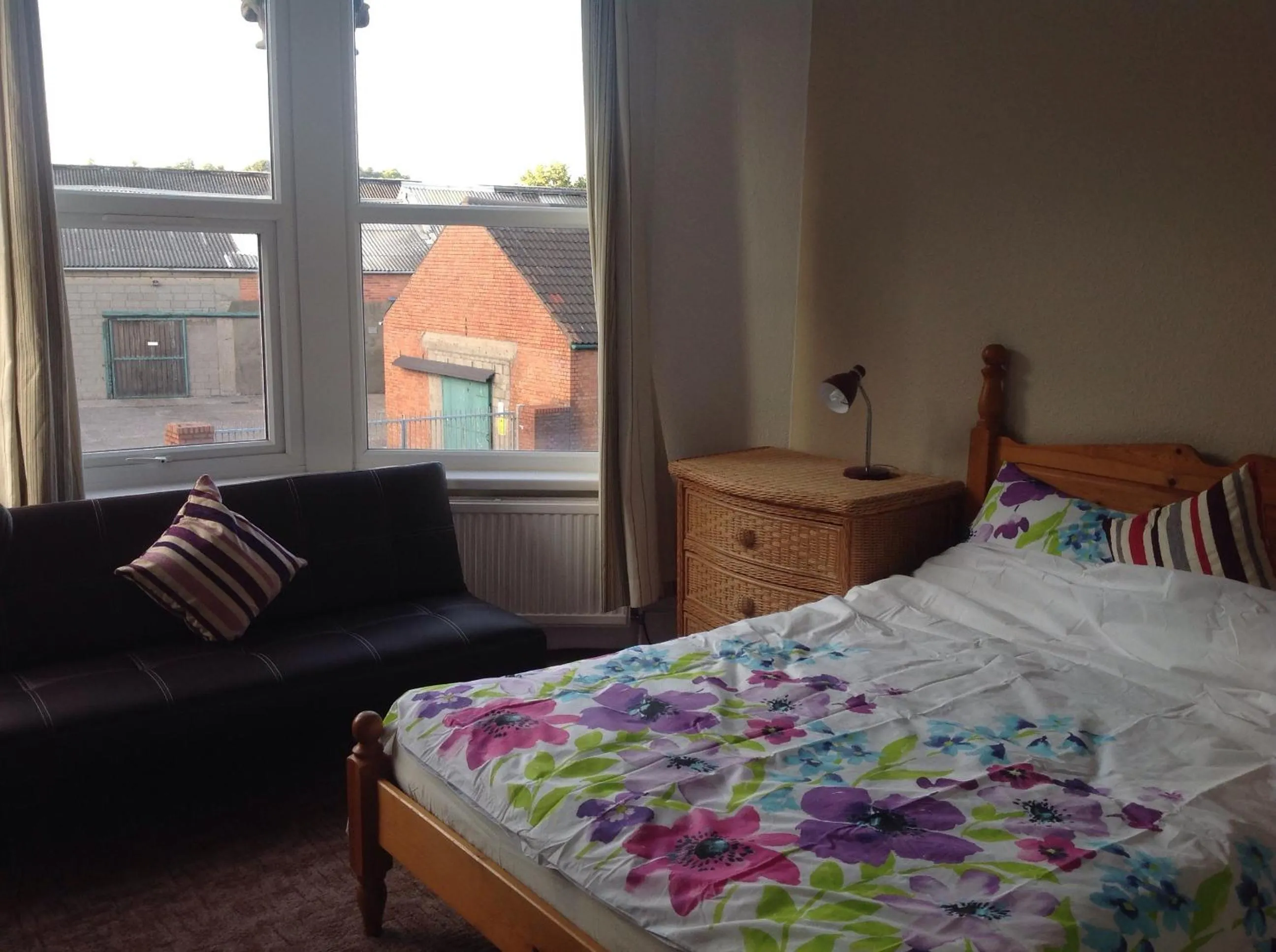 Photo of the whole room, Bed in Clift Guest House