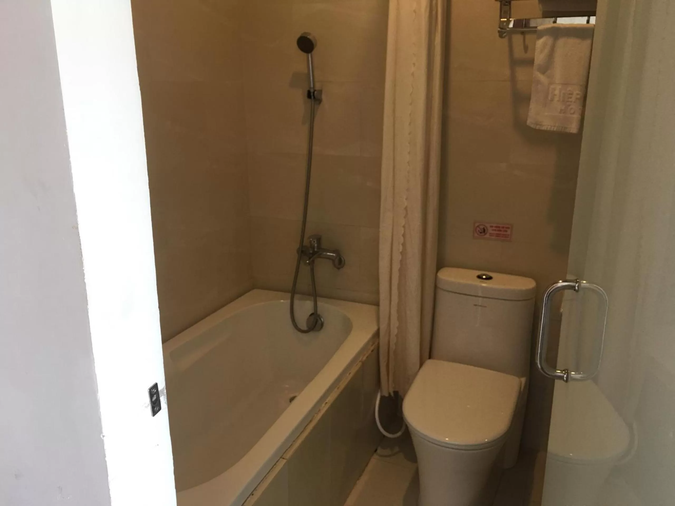 Khách Sạn Hiệp Yến