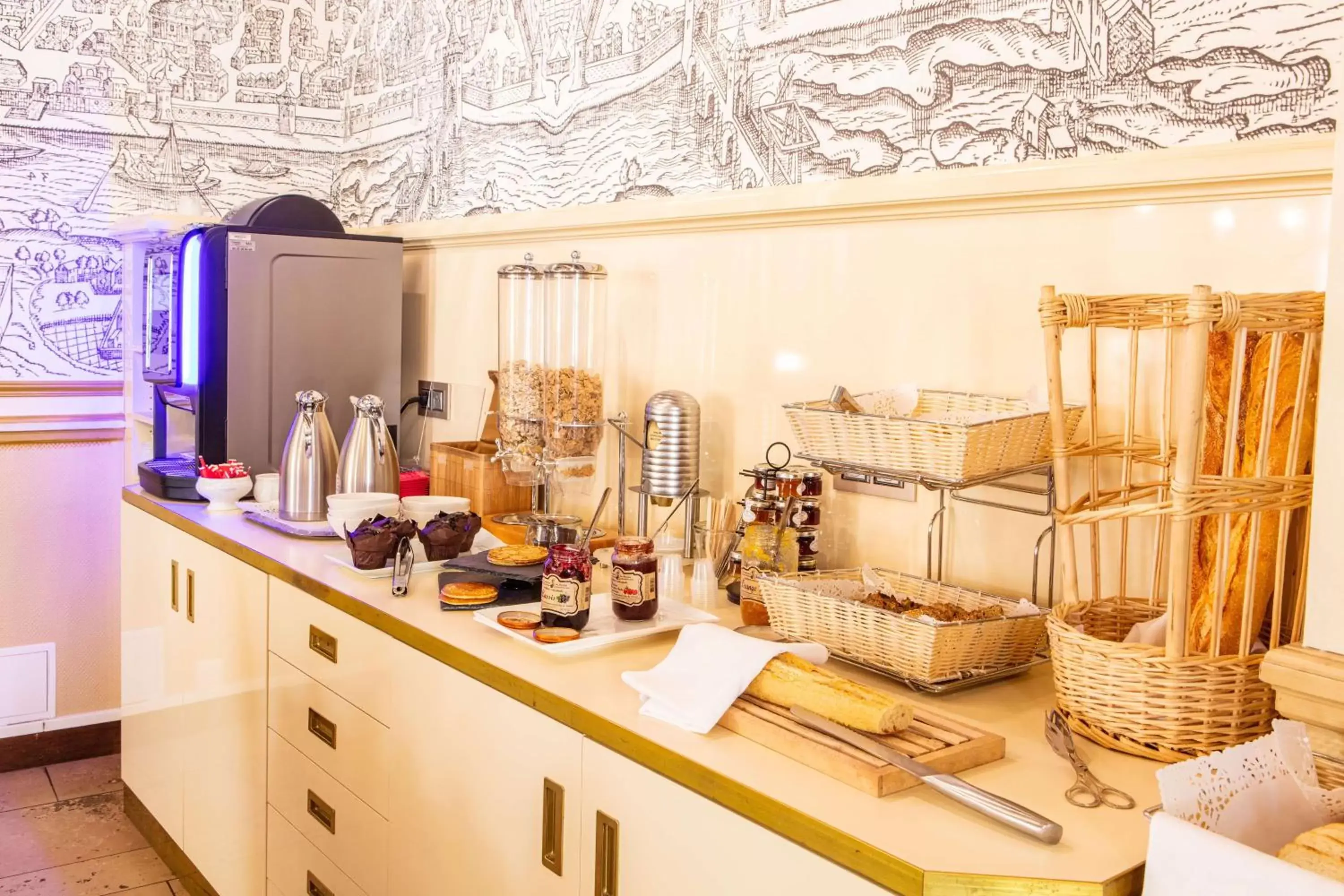 Restaurant/places to eat in Hôtel Le Maxime - Best Western Signature Collection Restaurant/places to eat in Hôtel Le Maxime - Best Western Signature Collection