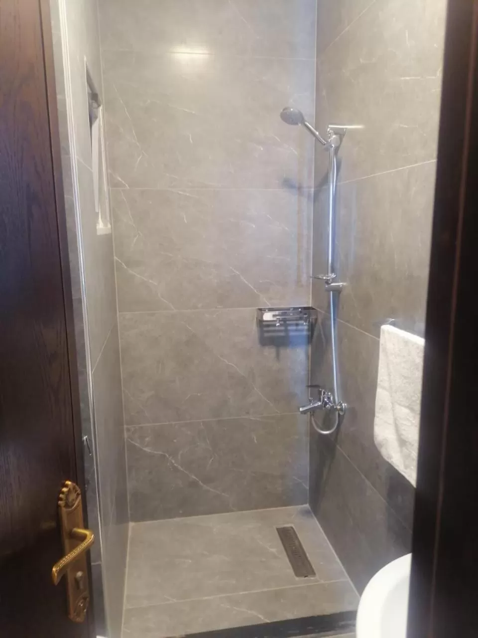 Bathroom in Al-Ahlam Hotel Apartments
