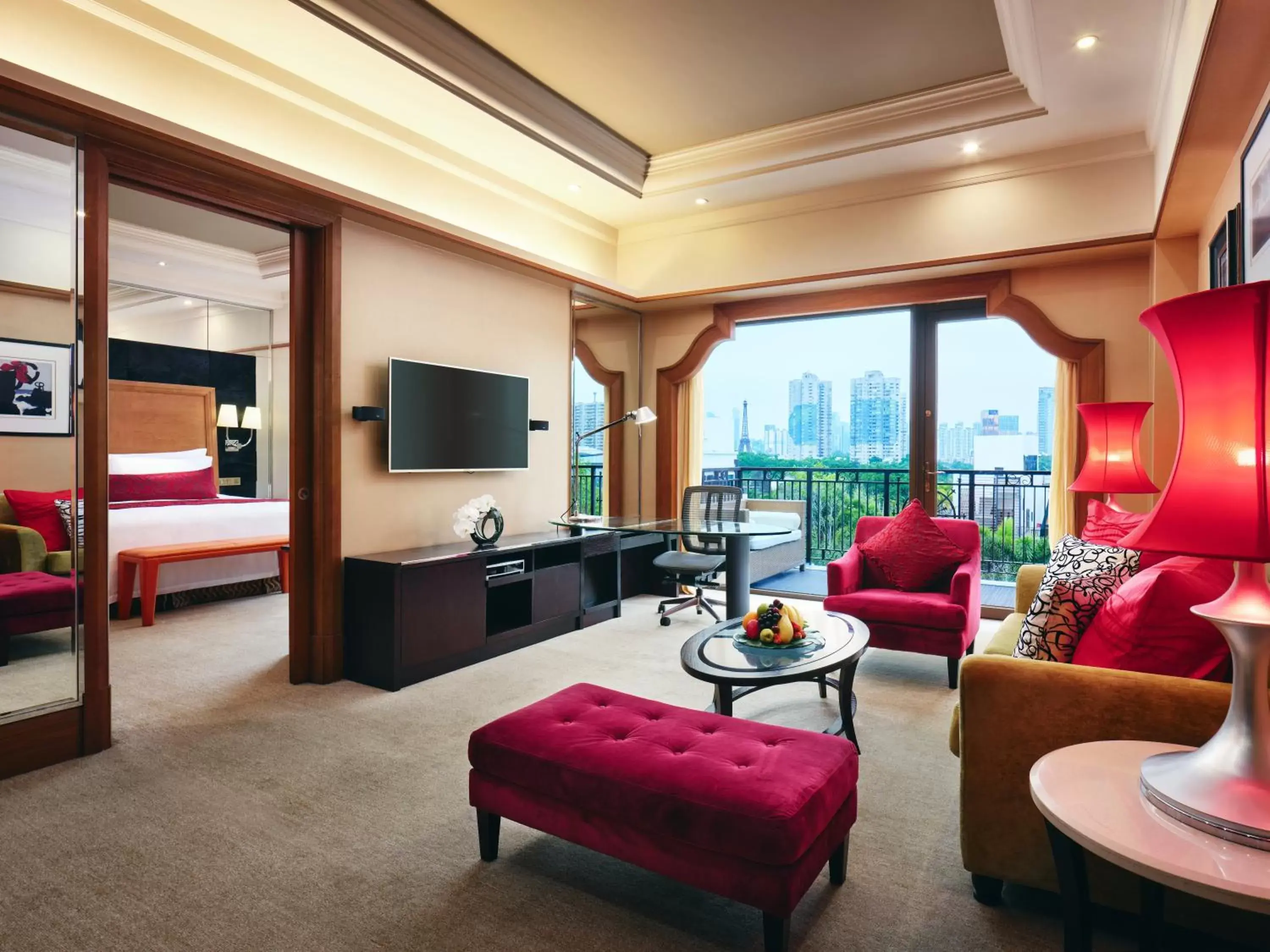 Bedroom, Seating Area in InterContinental Shenzhen, an IHG Hotel