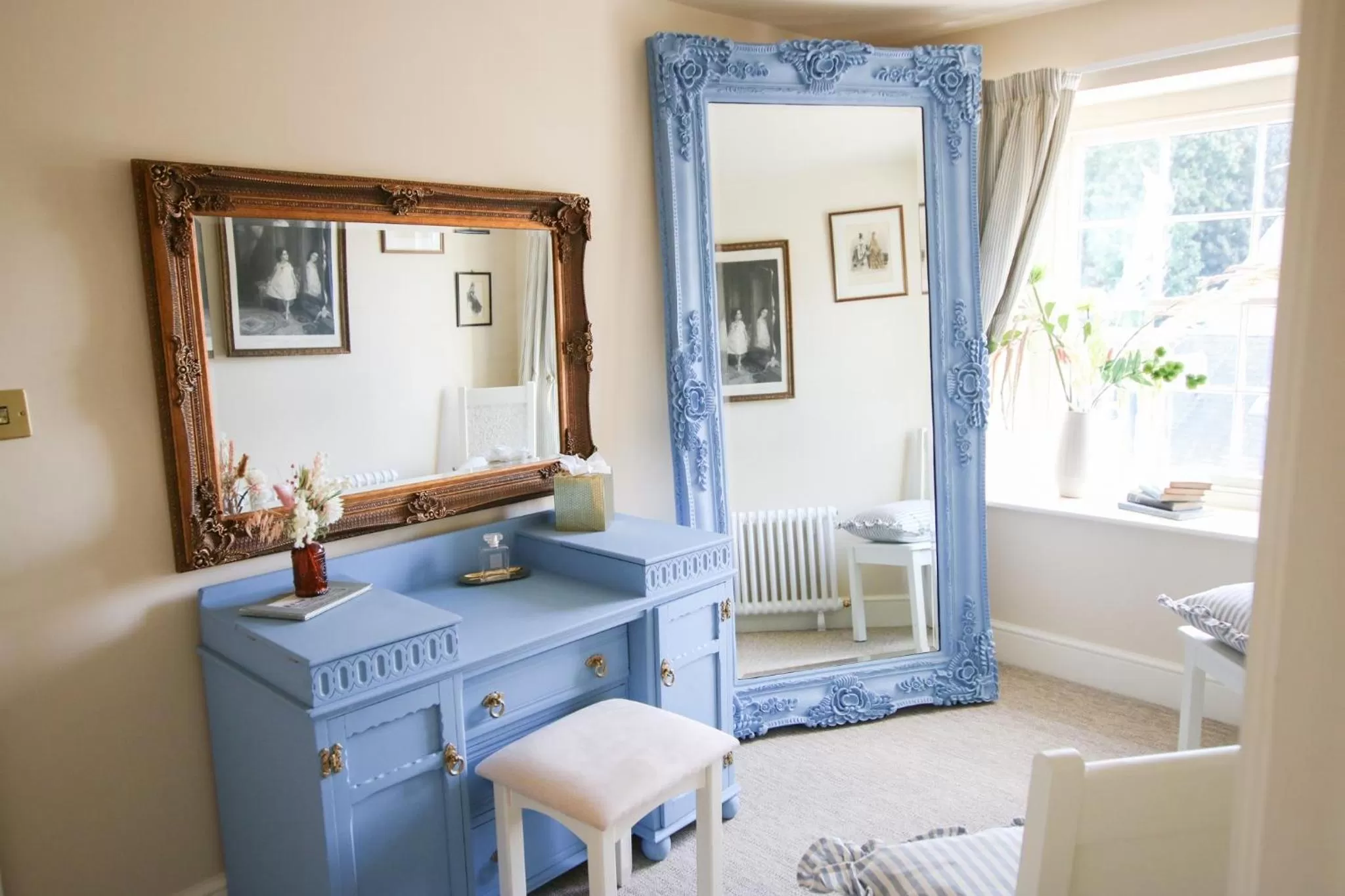 Bedroom in Fleur de Lys Bampton