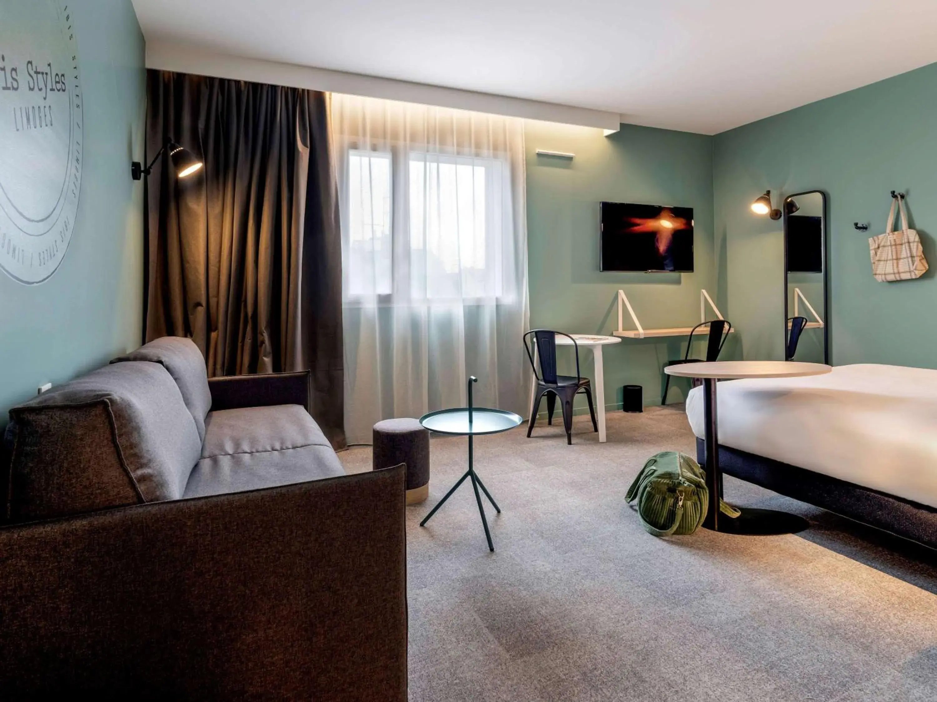 Photo of the whole room, Bed in ibis Styles Limoges Centre Photo of the whole room, Bed in ibis Styles Limoges Centre