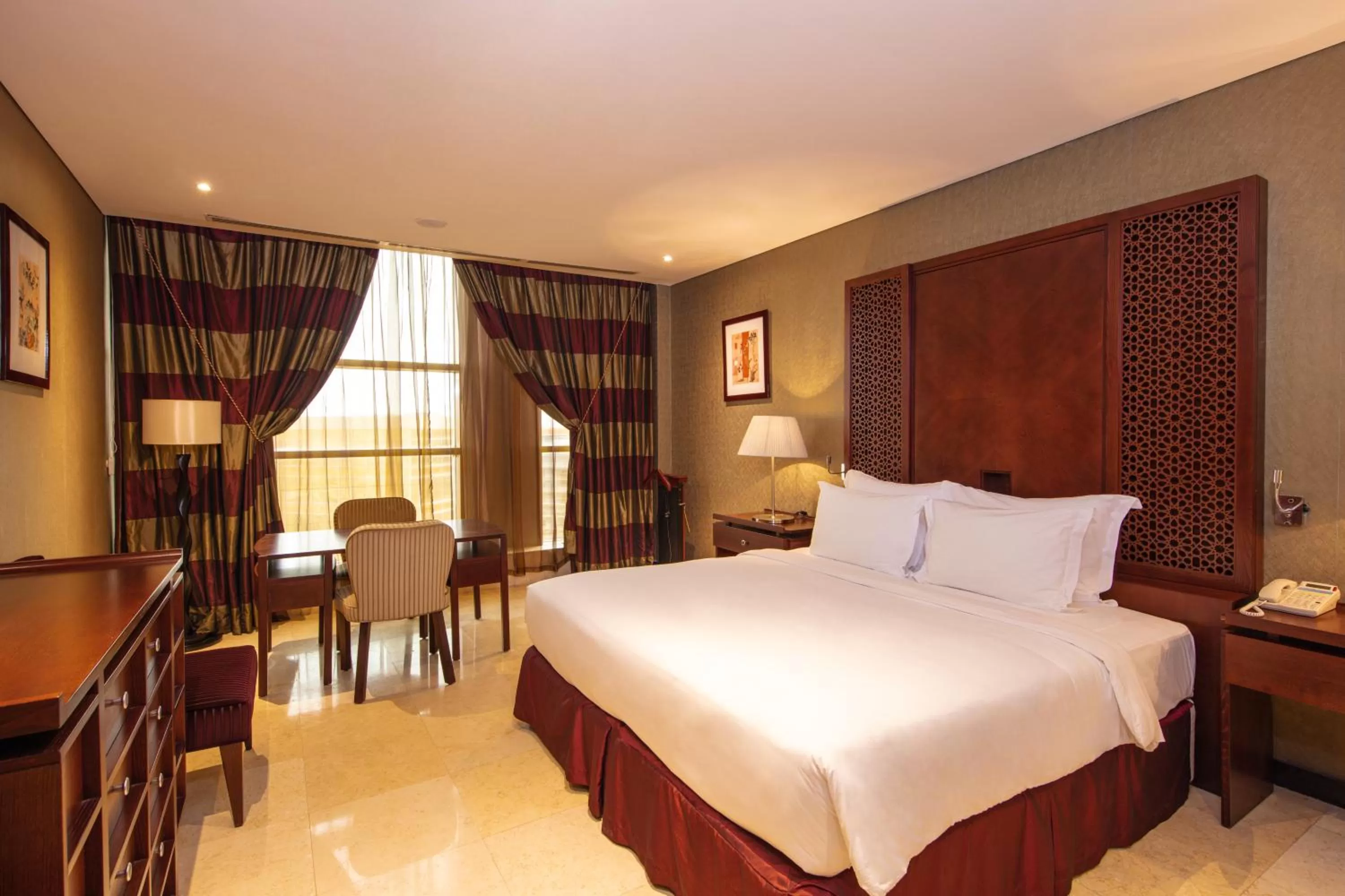 Photo of the whole room, Bed in Radisson Blu Hotel, Doha