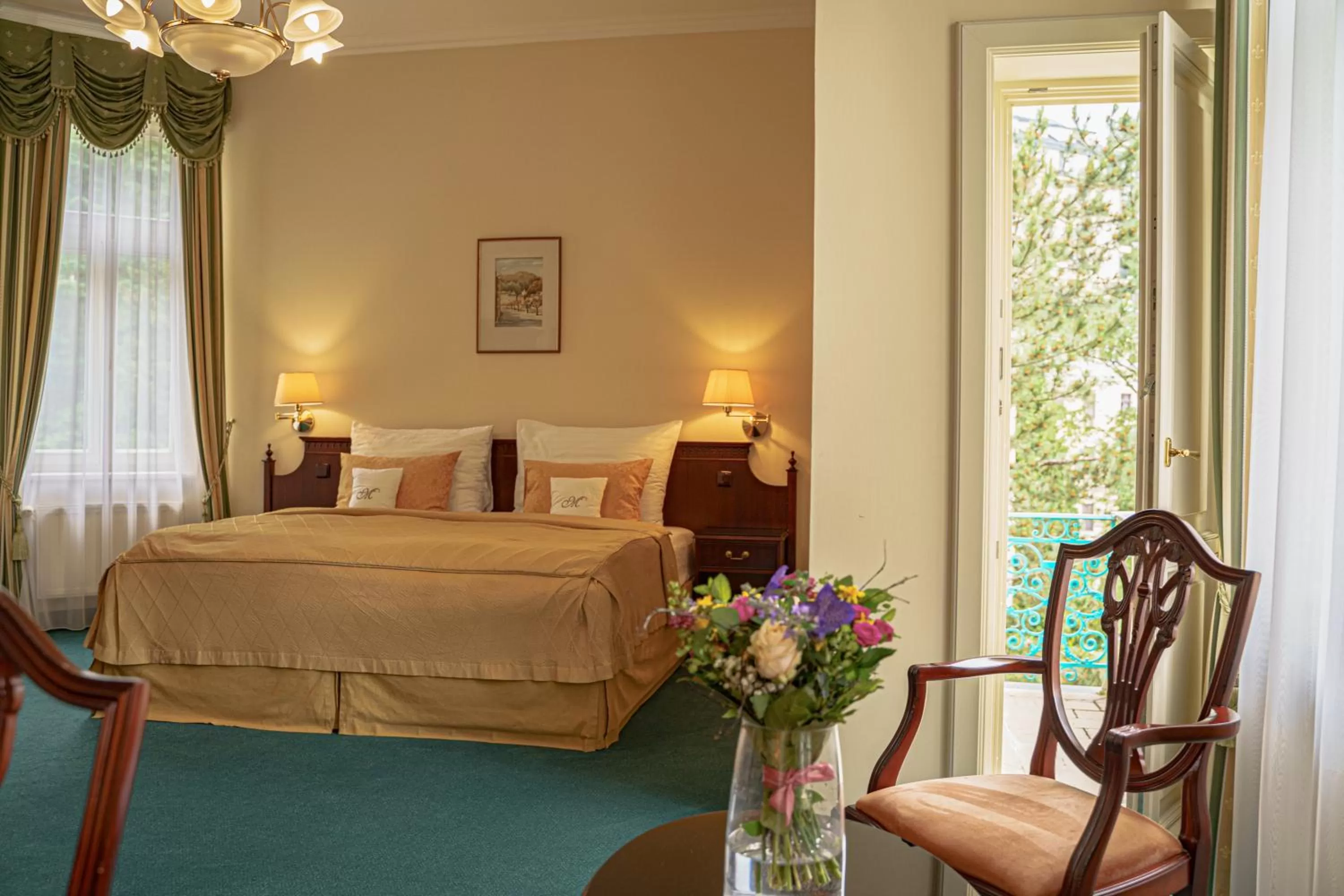 Bedroom, Bed in Hotel Mignon