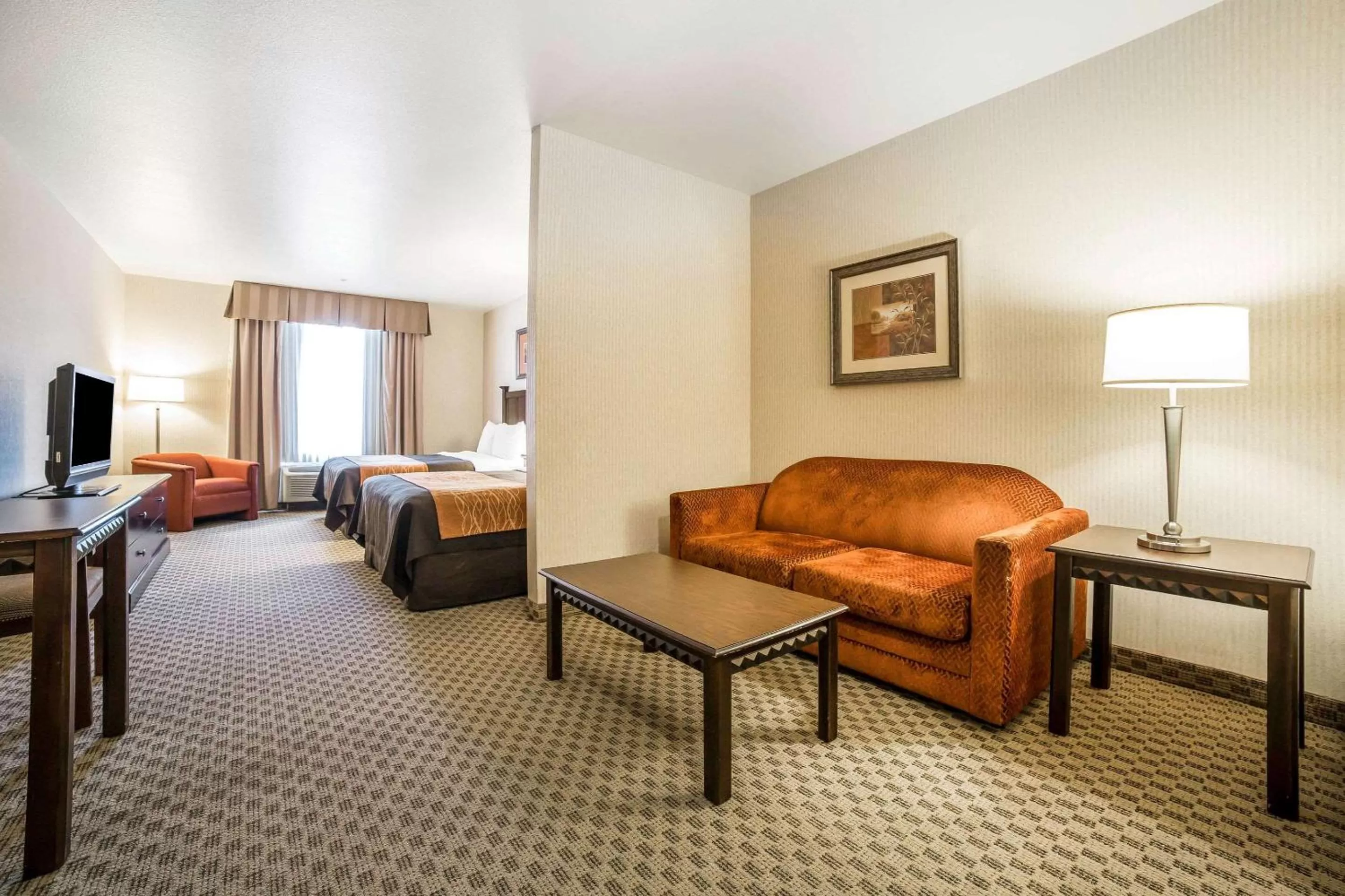 Photo of the whole room, Bed in Comfort Inn & Suites Henderson - Las Vegas