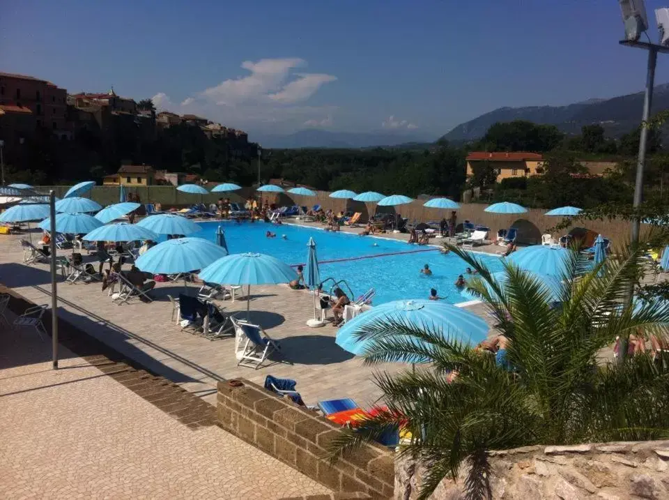 Summer, Pool View in Le Rocce