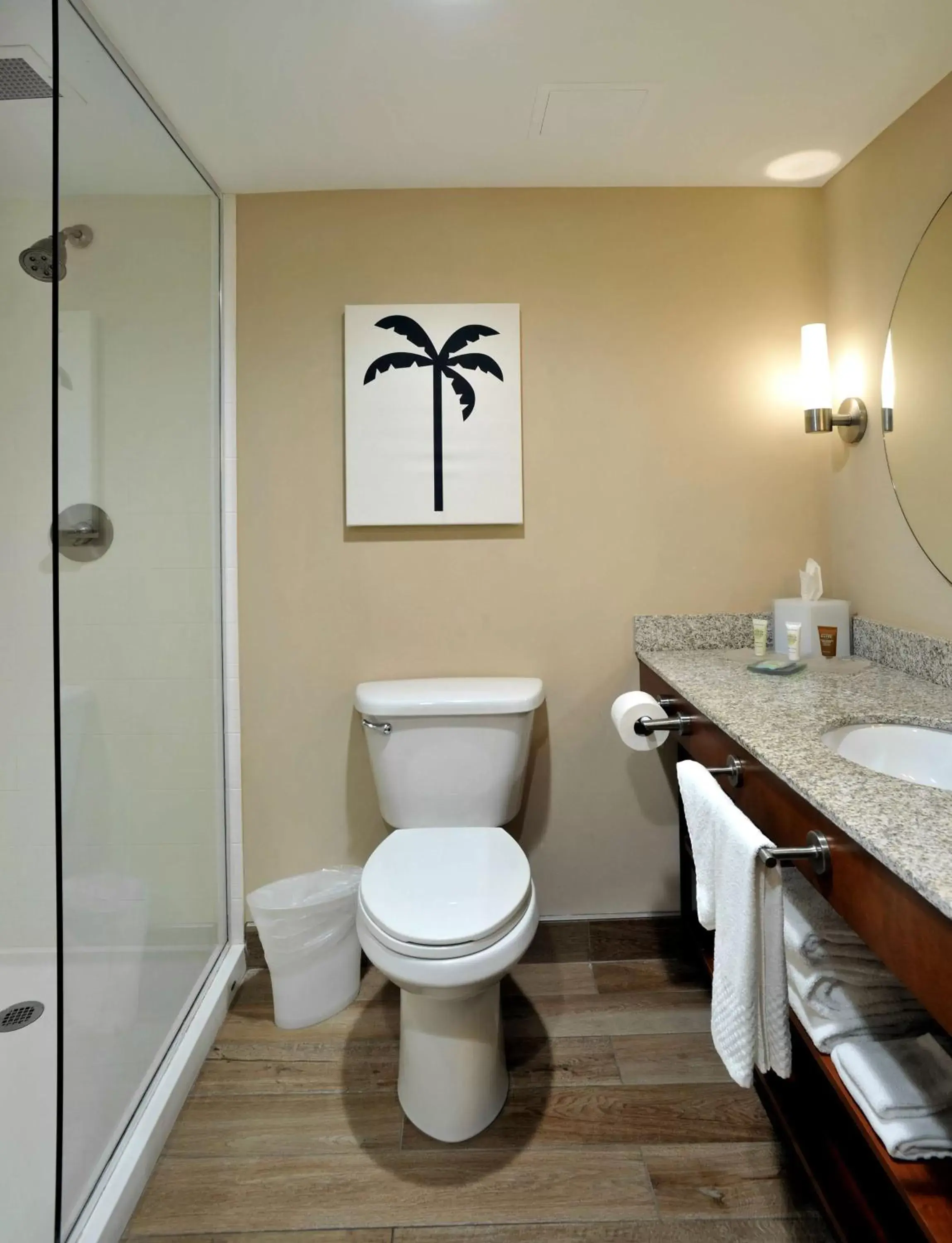Bathroom in Hotel Dello Ft Lauderdale Airport, Tapestry Collection by Hilton