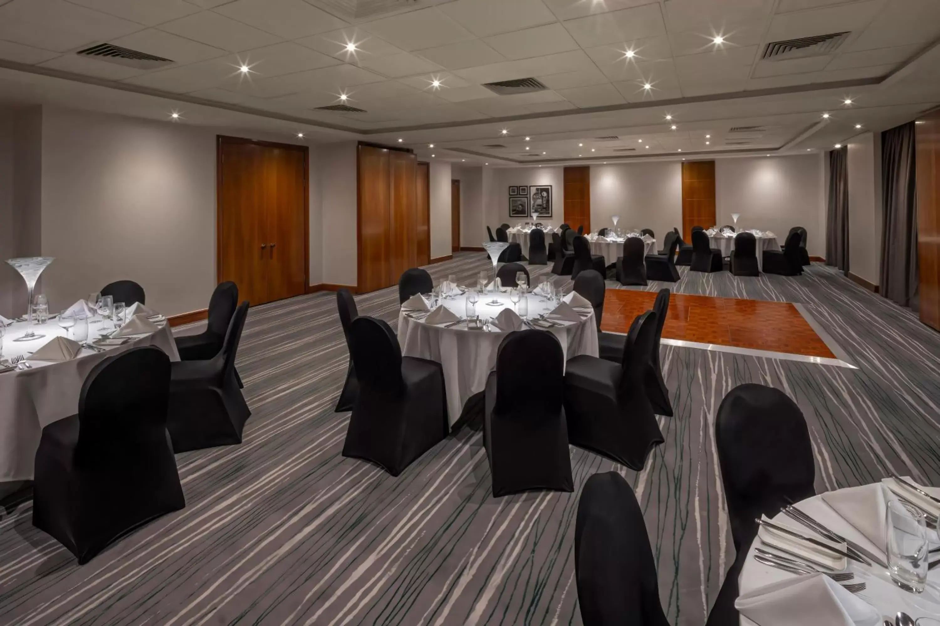 Meeting/conference room, Banquet Facilities in Holiday Inn Gloucester - Cheltenham, an IHG Hotel